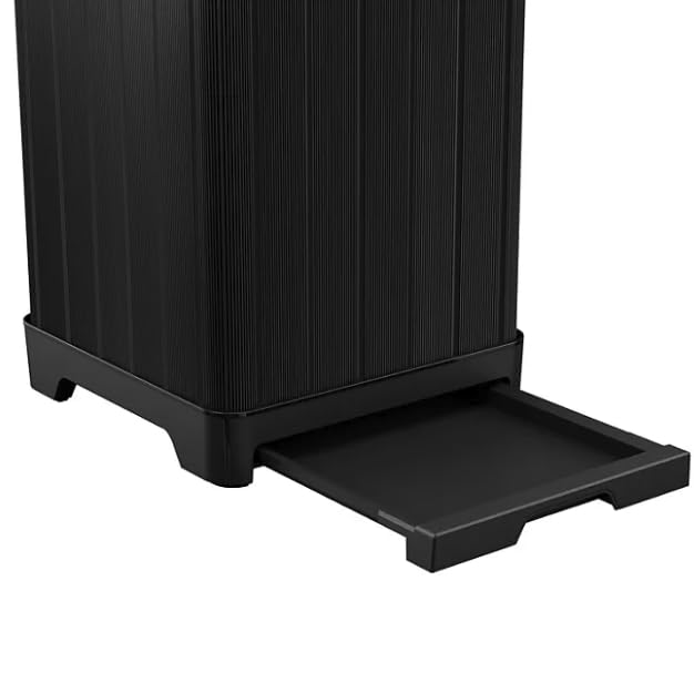 Outdoor Trash Can with Hinged Lid