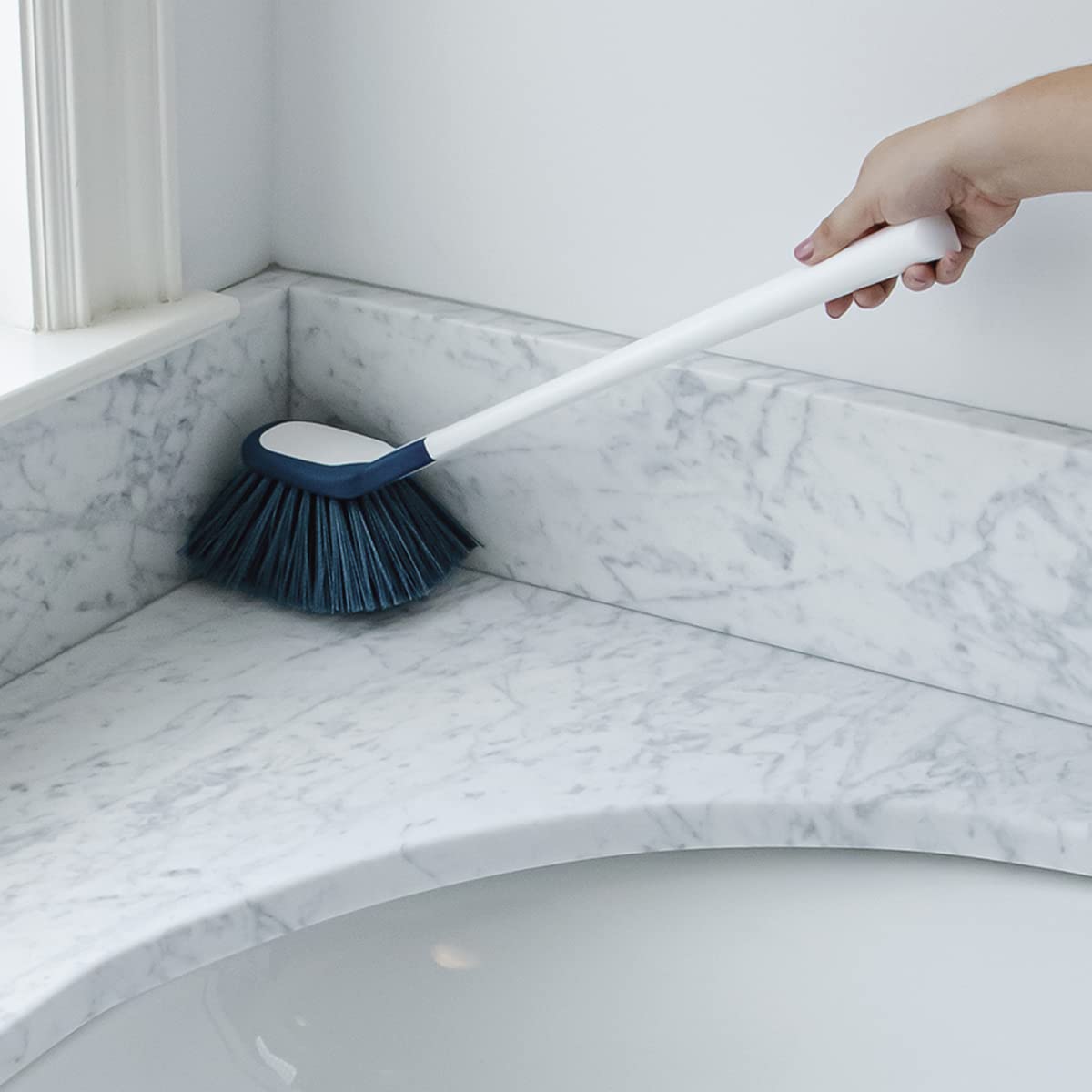 EZ Reach Shower Tub and Tile Scrub Brush