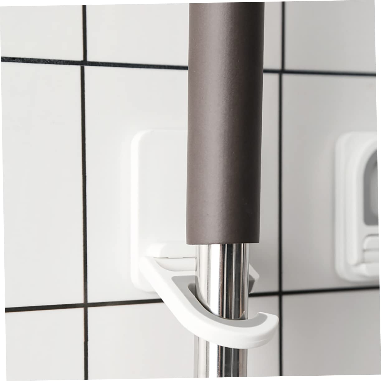 3pcs Punch Mop Holder Wall Mounted Broom Clips Multifunctional Mop Clip Organizer for Kitchen Bathroom Cleaning Supplies