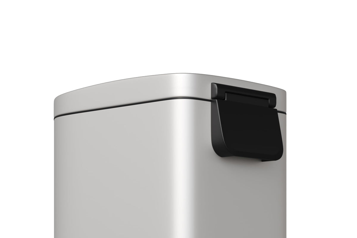 13 gal 50 L Metal Kitchen Trash Can with Lid