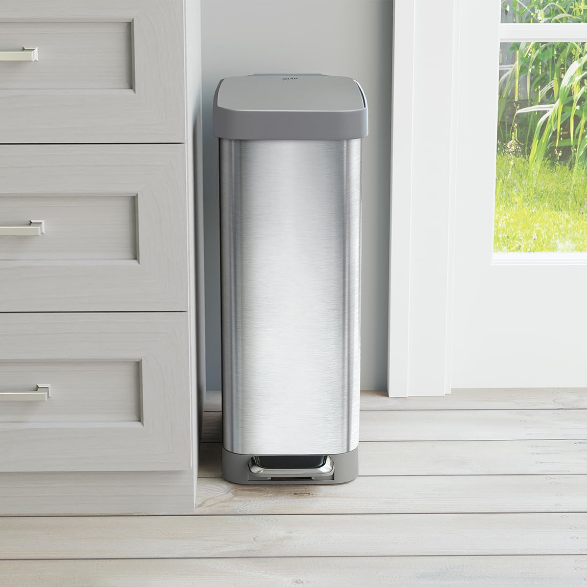 Slim Trash Can with Clorox Odor Protection