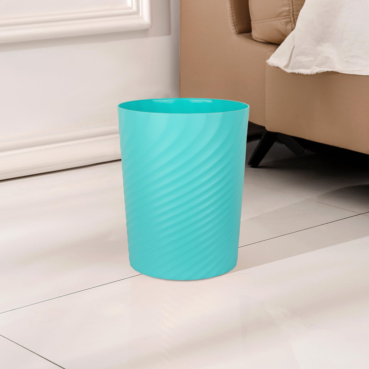 Plastic Small Bathroom Trash Can Wastebasket Garbage Can