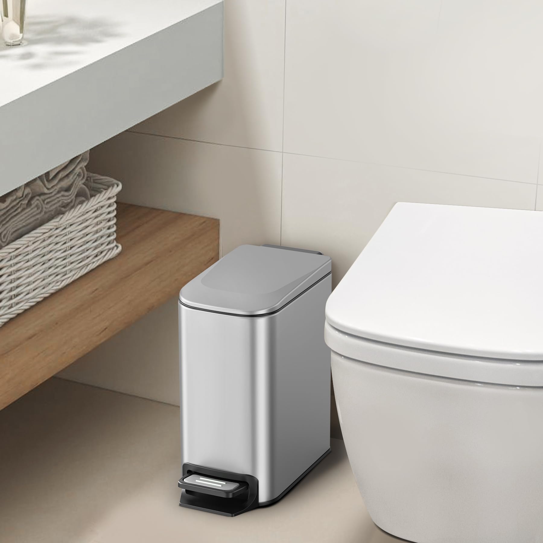 Small Bathroom Trash Can with Lid