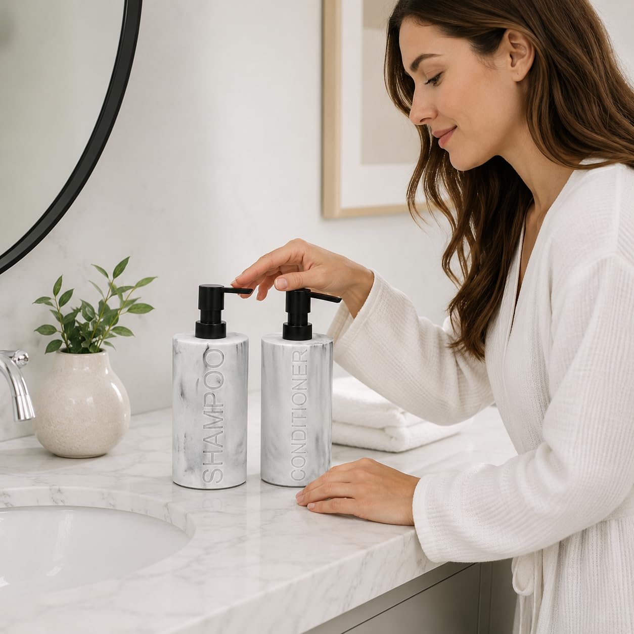 Marble Resin 2 Piece Shampoo and Conditioner Dispenser Set