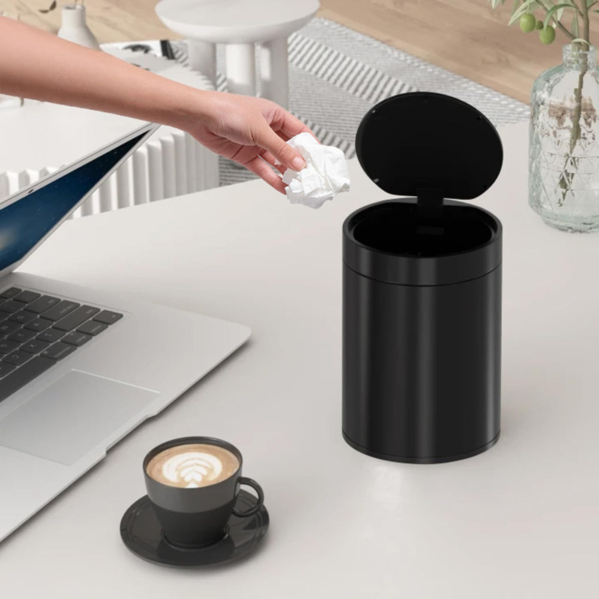 Desktop Trash can with Lid