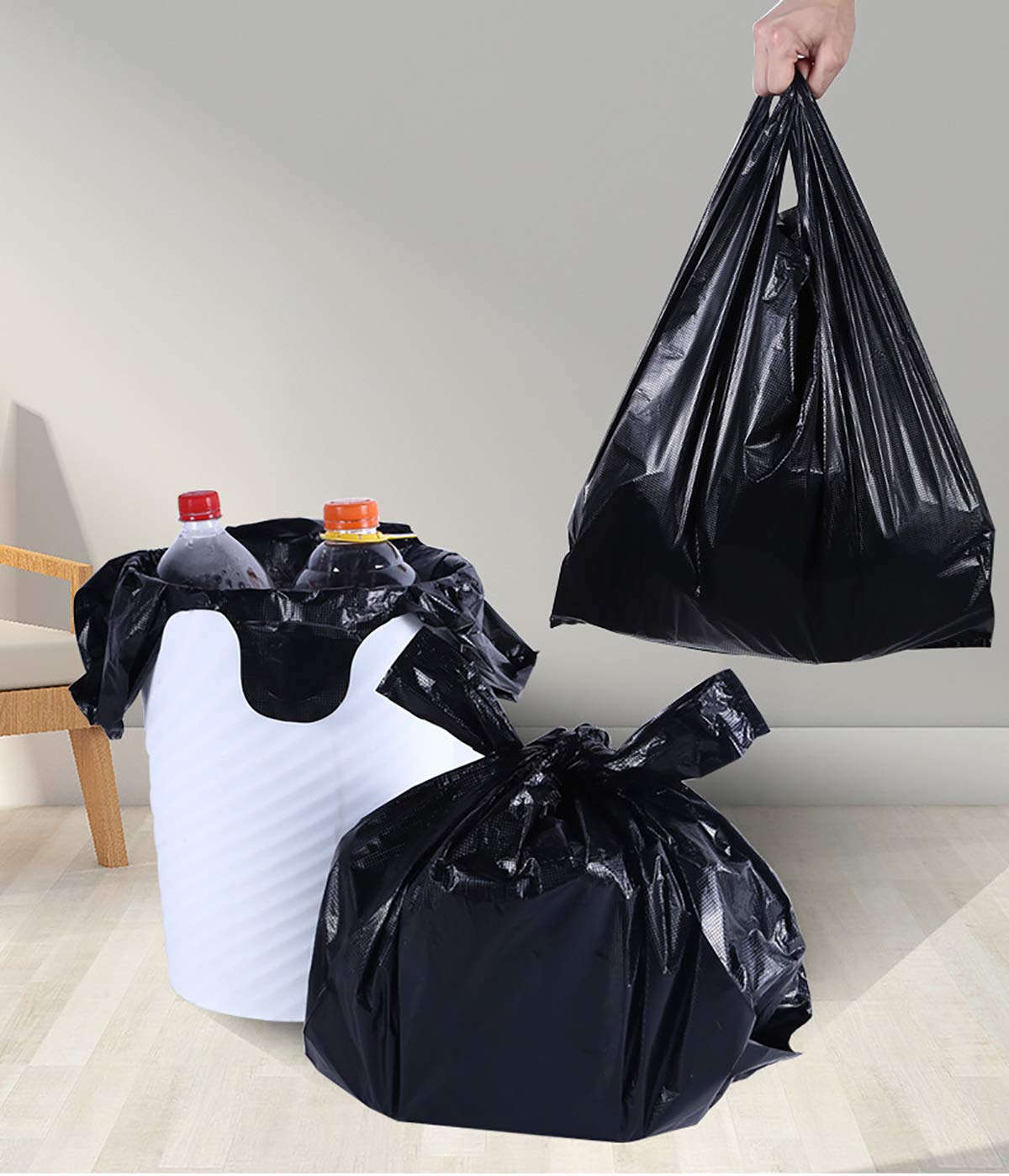 100 pcs Black Trash Bags with Handles (100 Count)
