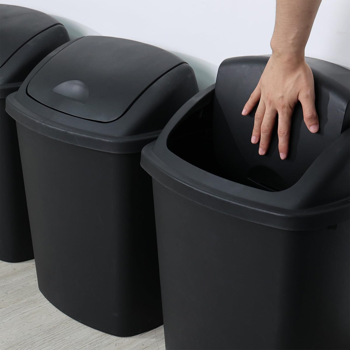 4 Pack 11 Gallon Swing Top Trash Can (4 Count)