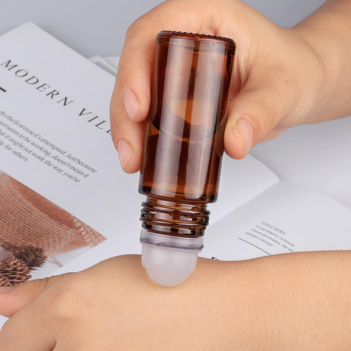 2Pcs Brown 30ml Glass Essential Oil Roller Bottles Refillable Roll on Bottles Empty Deodorant Bottle Containers Rollerball Beauty Personal Care Fragrance Cosmetics Tools (2 Count)