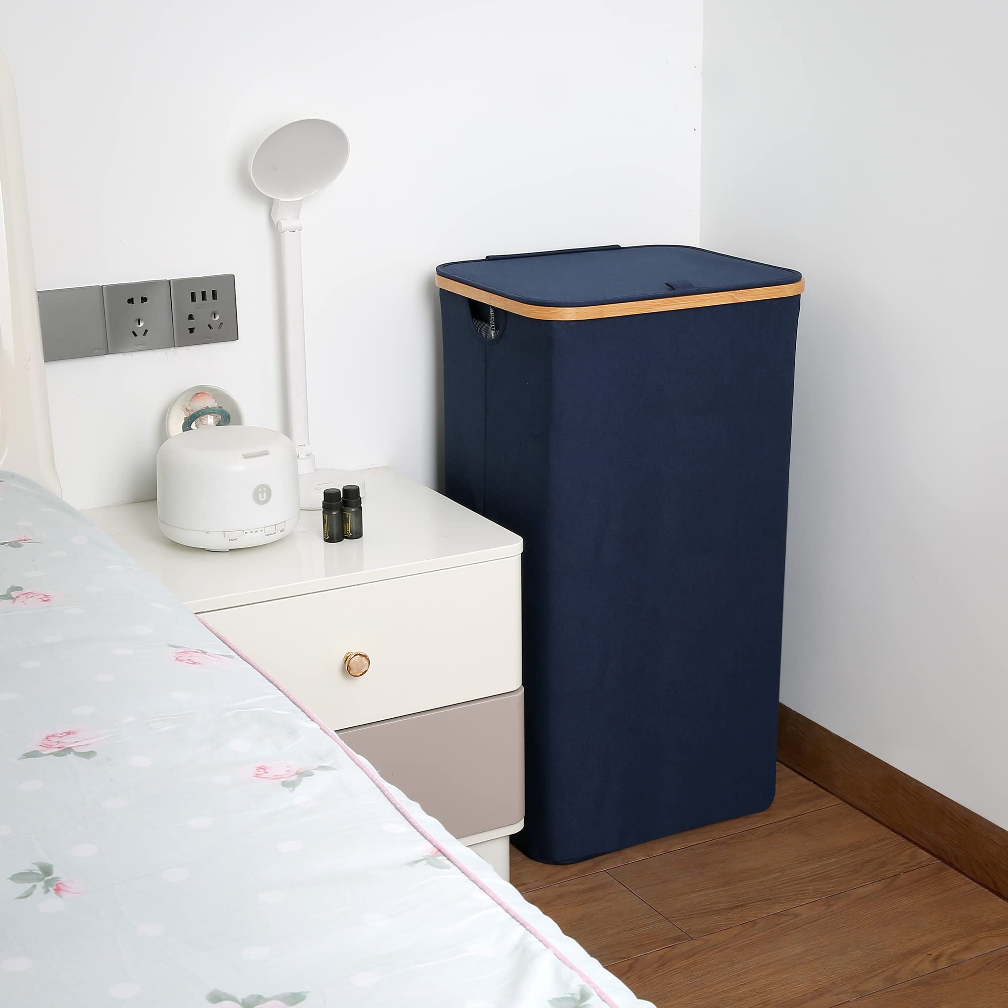 Laundry Basket with Lid and Removable Bag