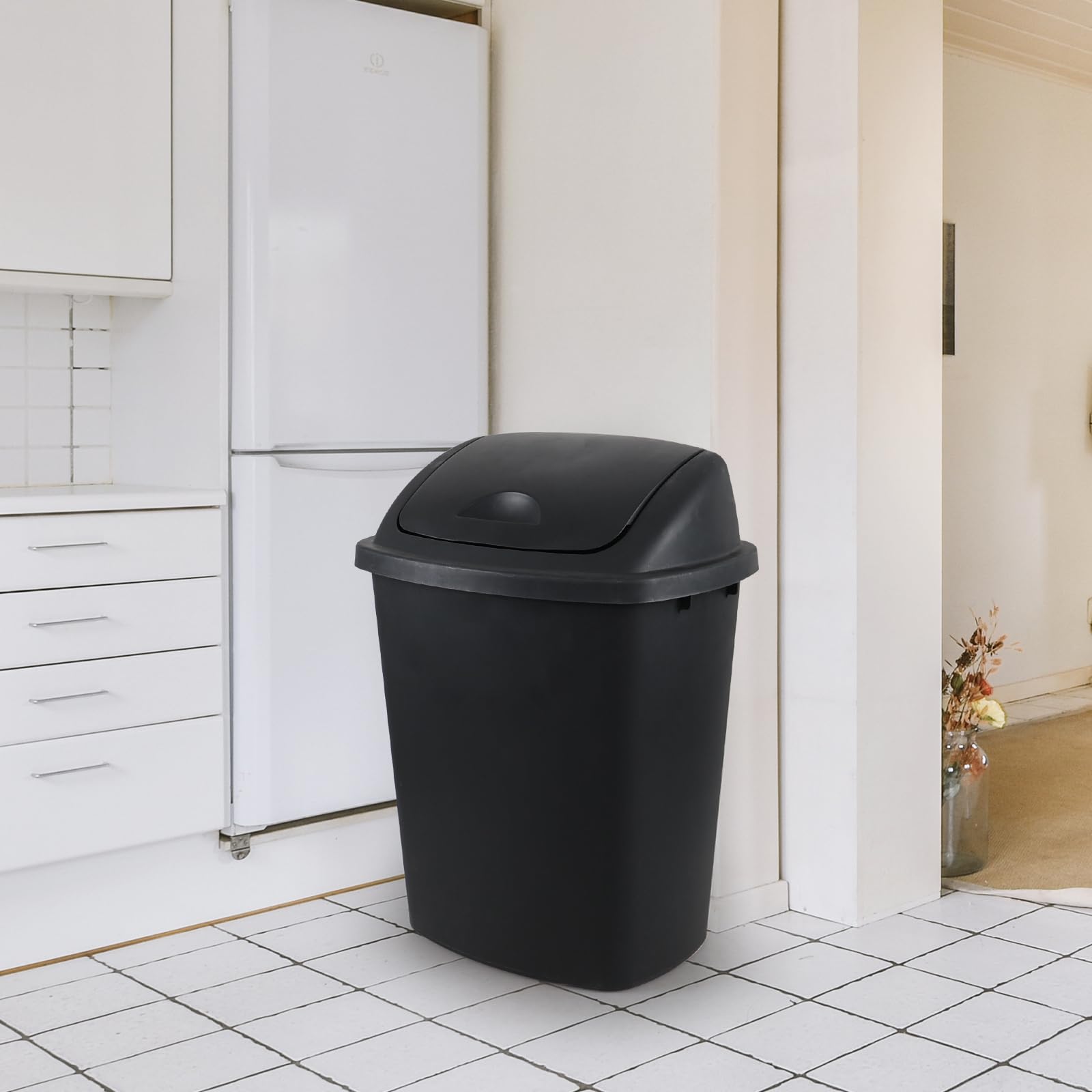 10 Gallon 40 L Swing Lid Kitchen Trash Can (4 Count)