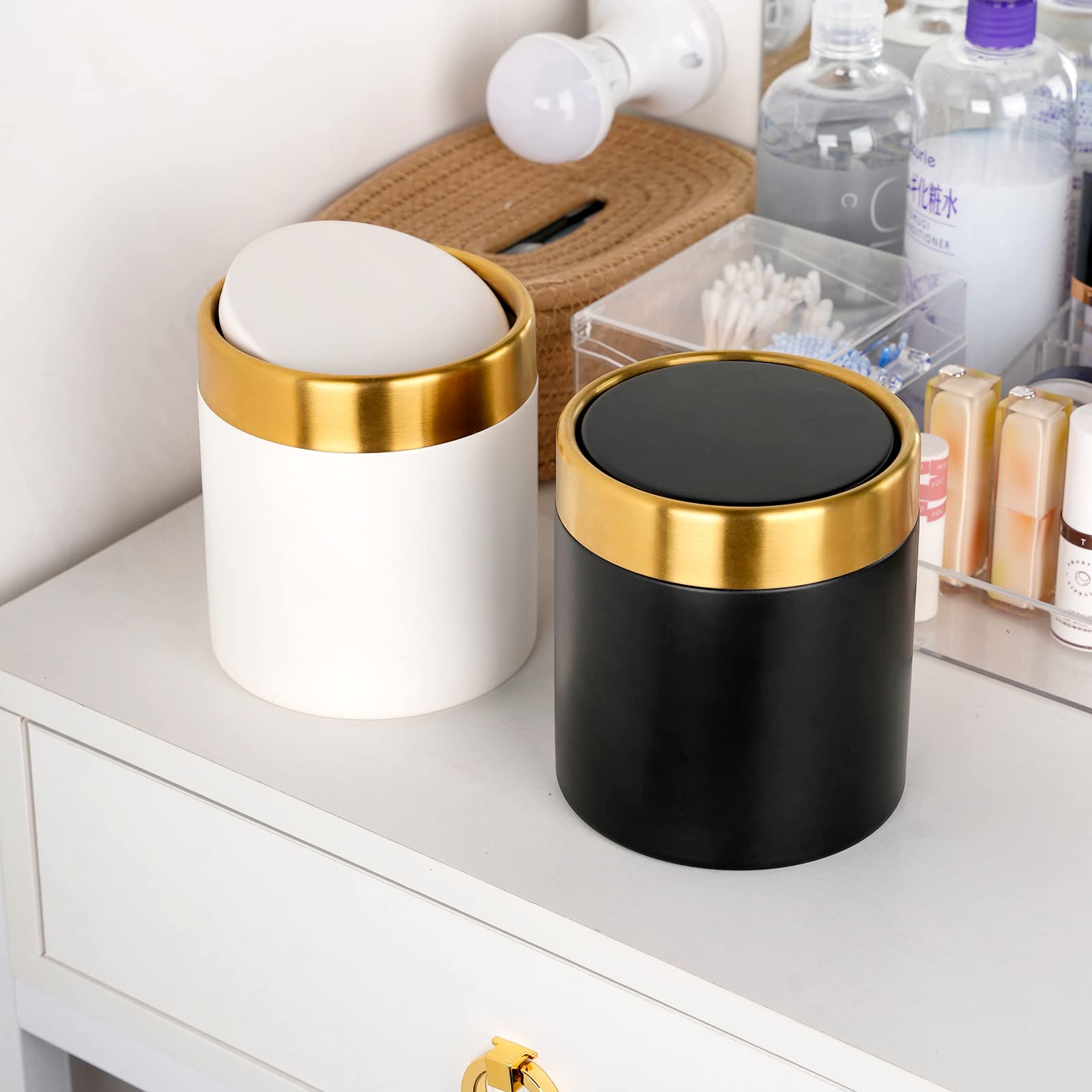 Mini Trash Can with Lid