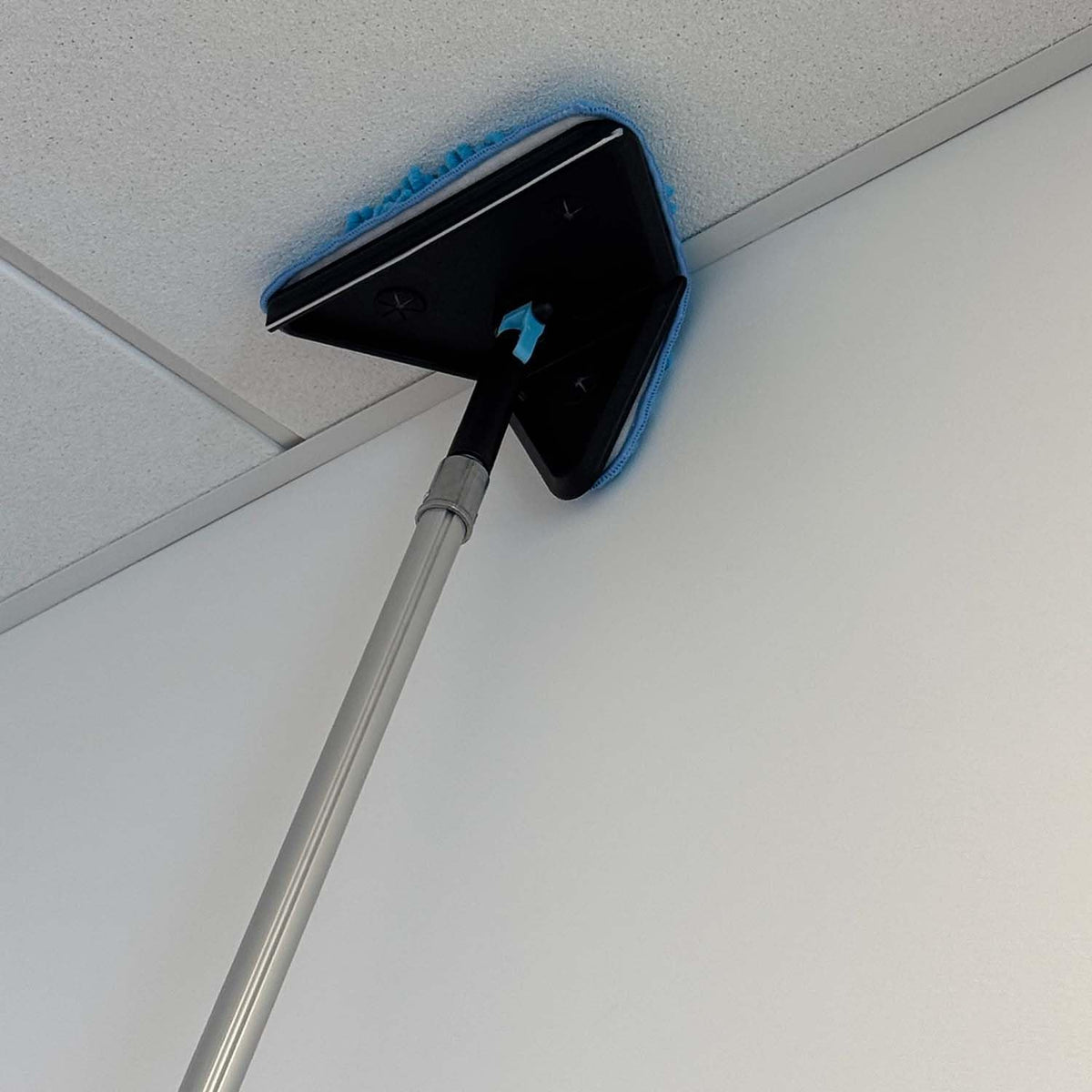 30ft Painted Wall Mop