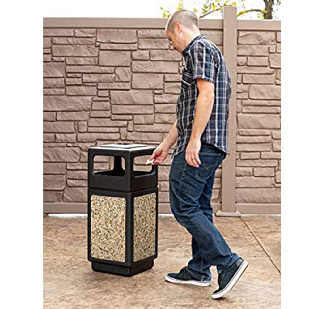 Canmeleon Trash Can