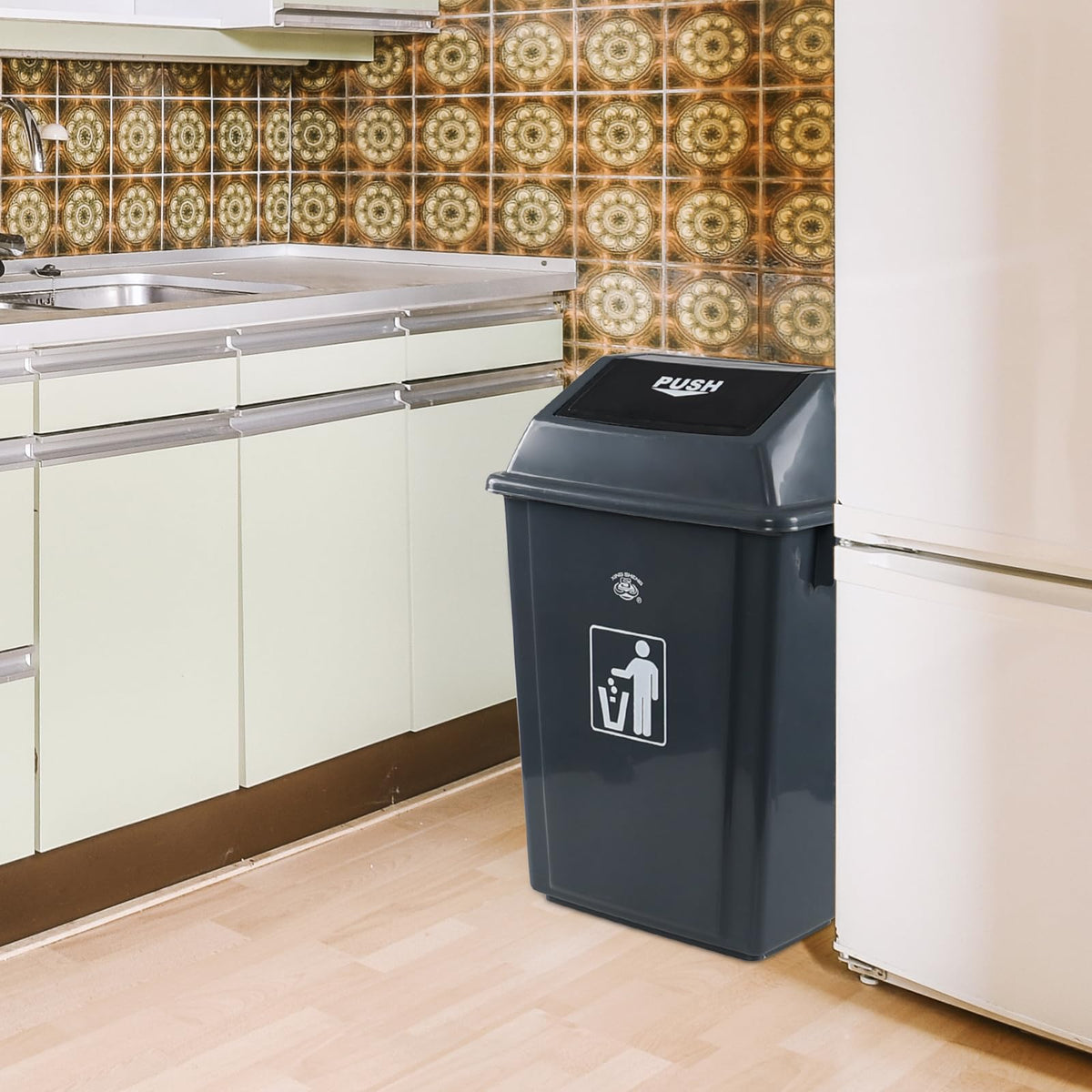 4 Pack 13 Gallon Plastic Kitchen Trash Can (4 Count)
