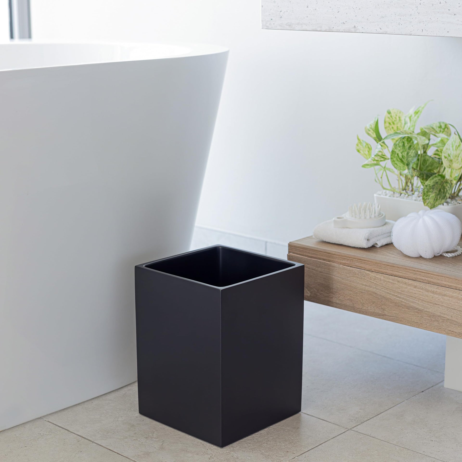 Matte Black Square 2 Gallon Trash Can for Home and Bathroom
