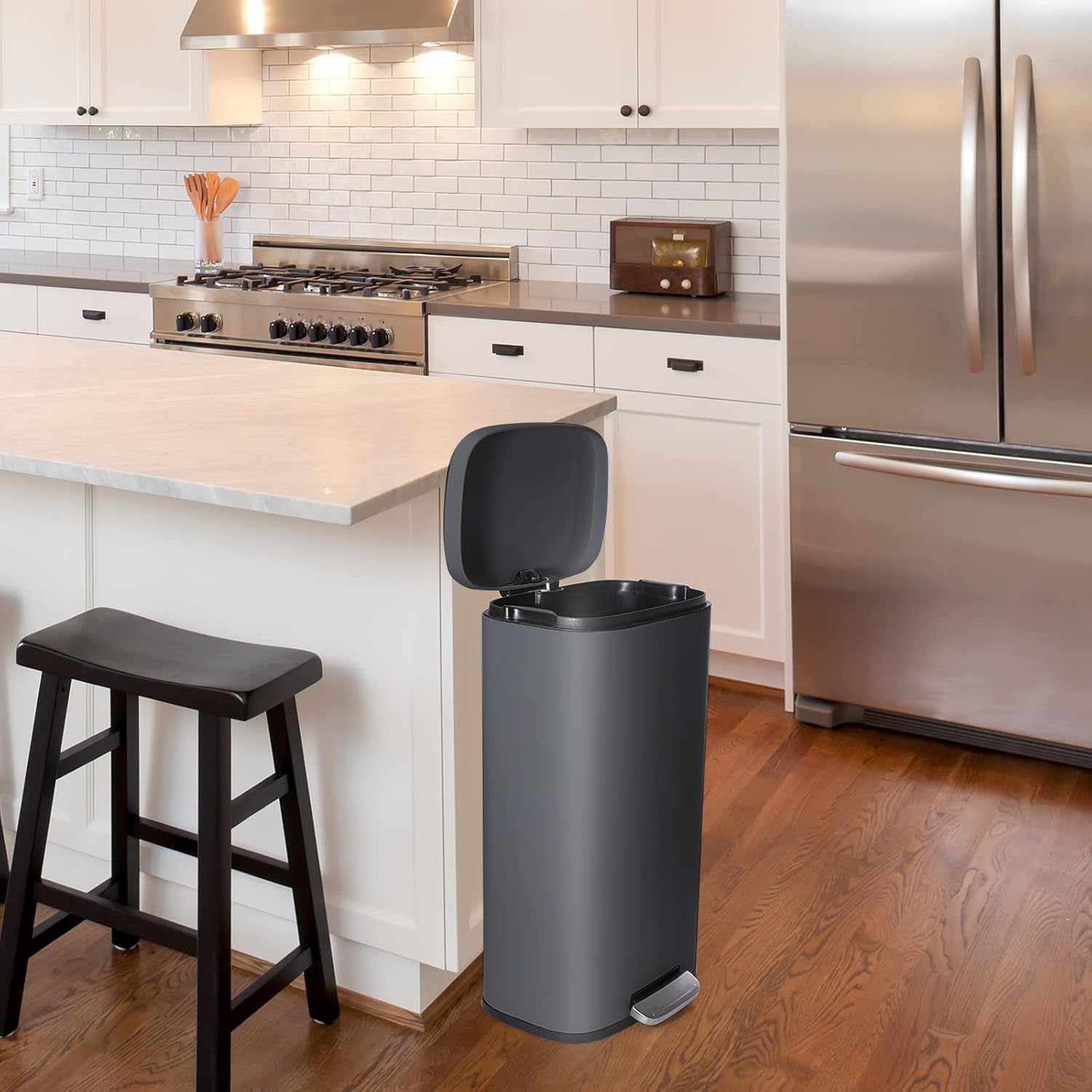 8 Gallon 30L Step Kitchen Trash Can