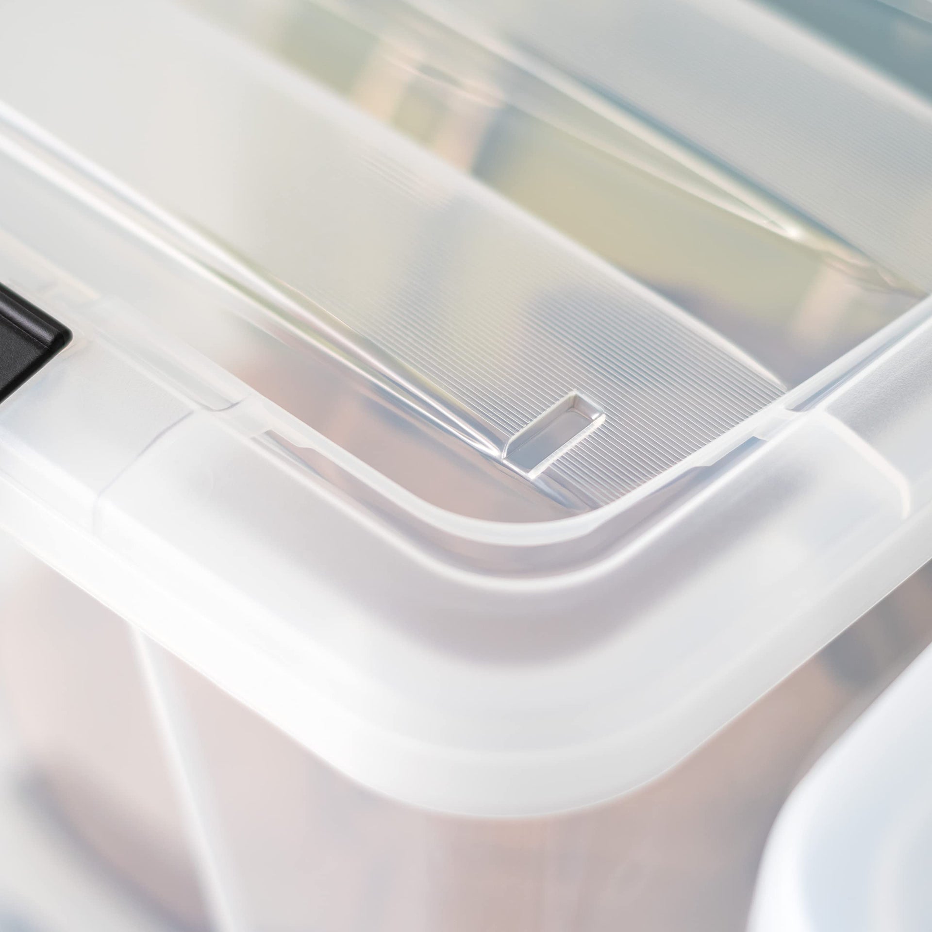 4 Pack 40 Quart Storage Bins with Lids (4 Count)