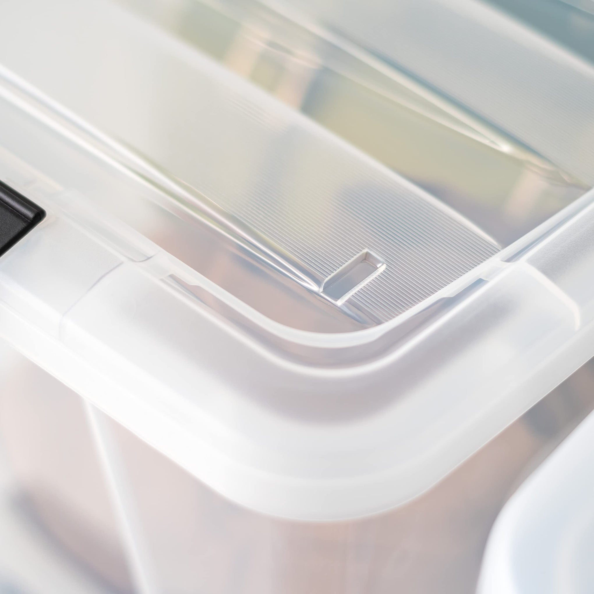 4 Pack 40 Quart Storage Bins with Lids (4 Count)