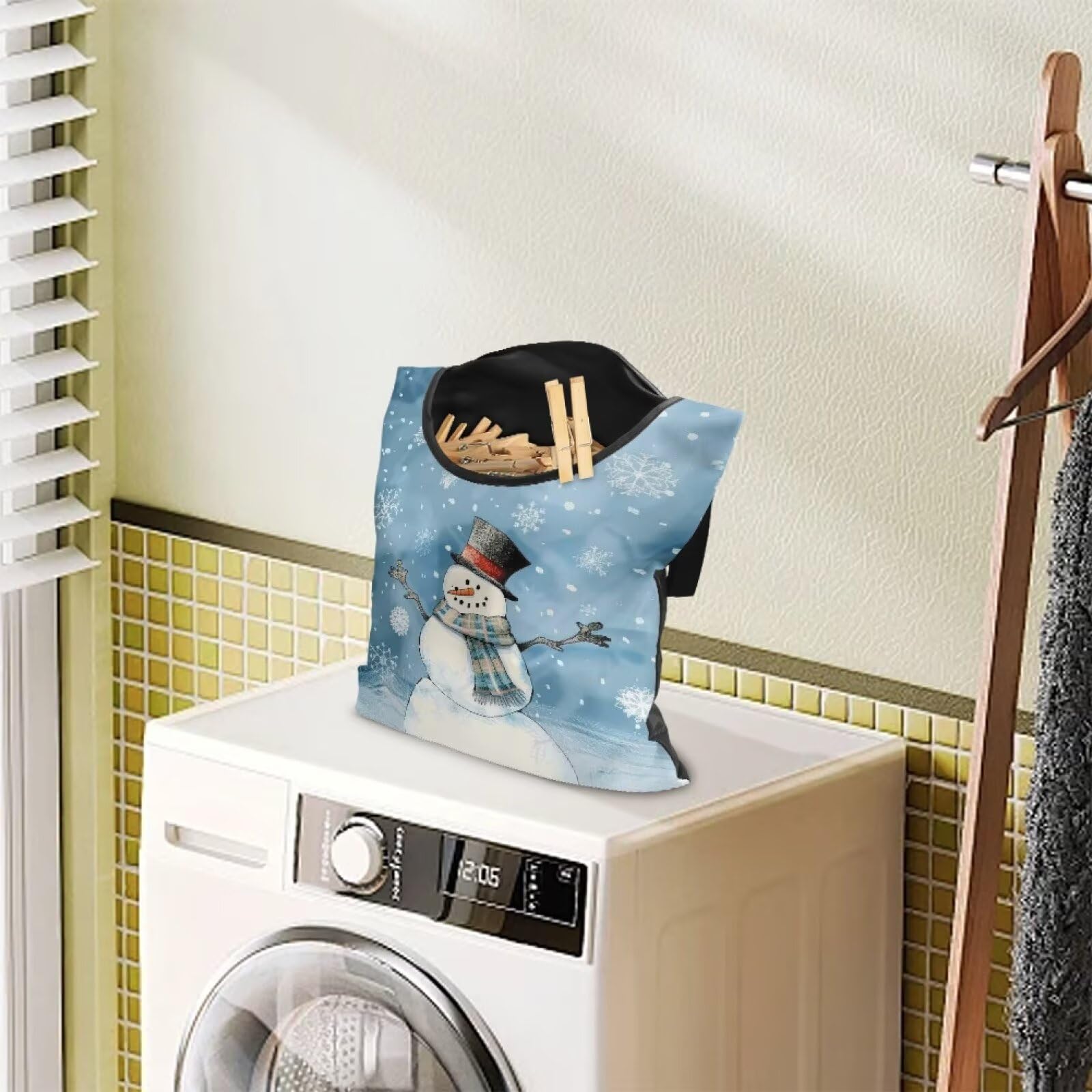 Snowman Clothespin Bag Blue Clothes Pin Hanging Bag with Hanging Hook 12 x 14.6 Inch Laundry Clothes Pin Holder Waterproof Clothespins Hanging Bags Clothespin Storage