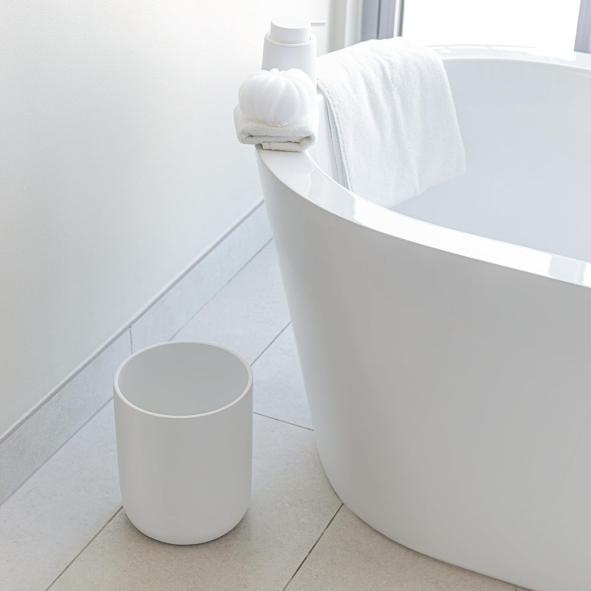 Matte White Round 2 Gallon Trash Can for Home and Bathroom