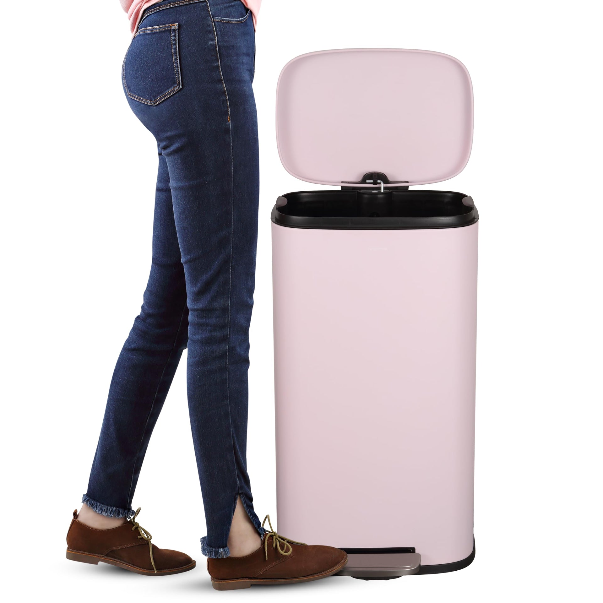 Curtis 8 Gal Step Trash Can Soft Close 25"