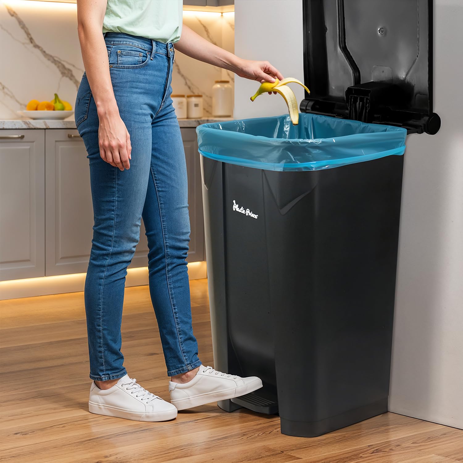 27 Gallon Step Trash Can for Kitchen