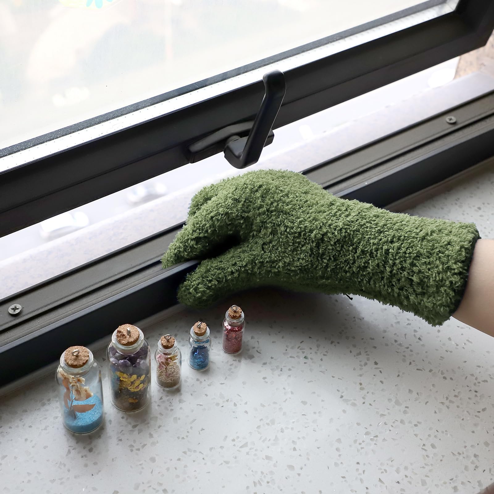 2 Pairs Microfiber Gloves for plants Dusting Cleaning Glove Mittens House Cars Blinds Dusting