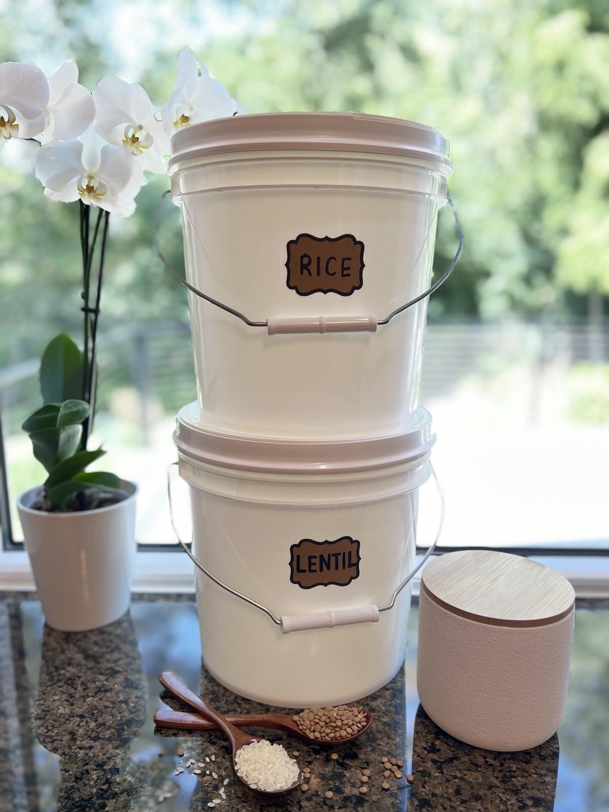 2 Gallon Food Grade BPA Free Bucket Container with Screw on White Lid (2 Count)