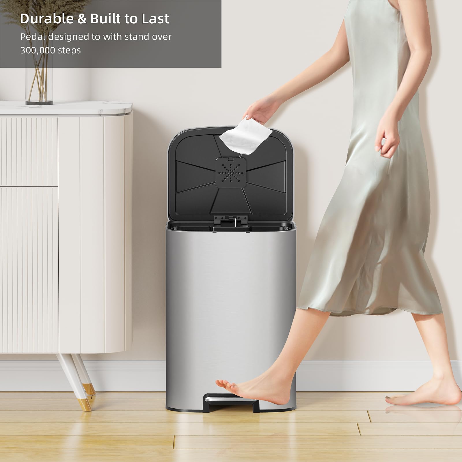 5.3 Gallon Kitchen Trash Can with Lid