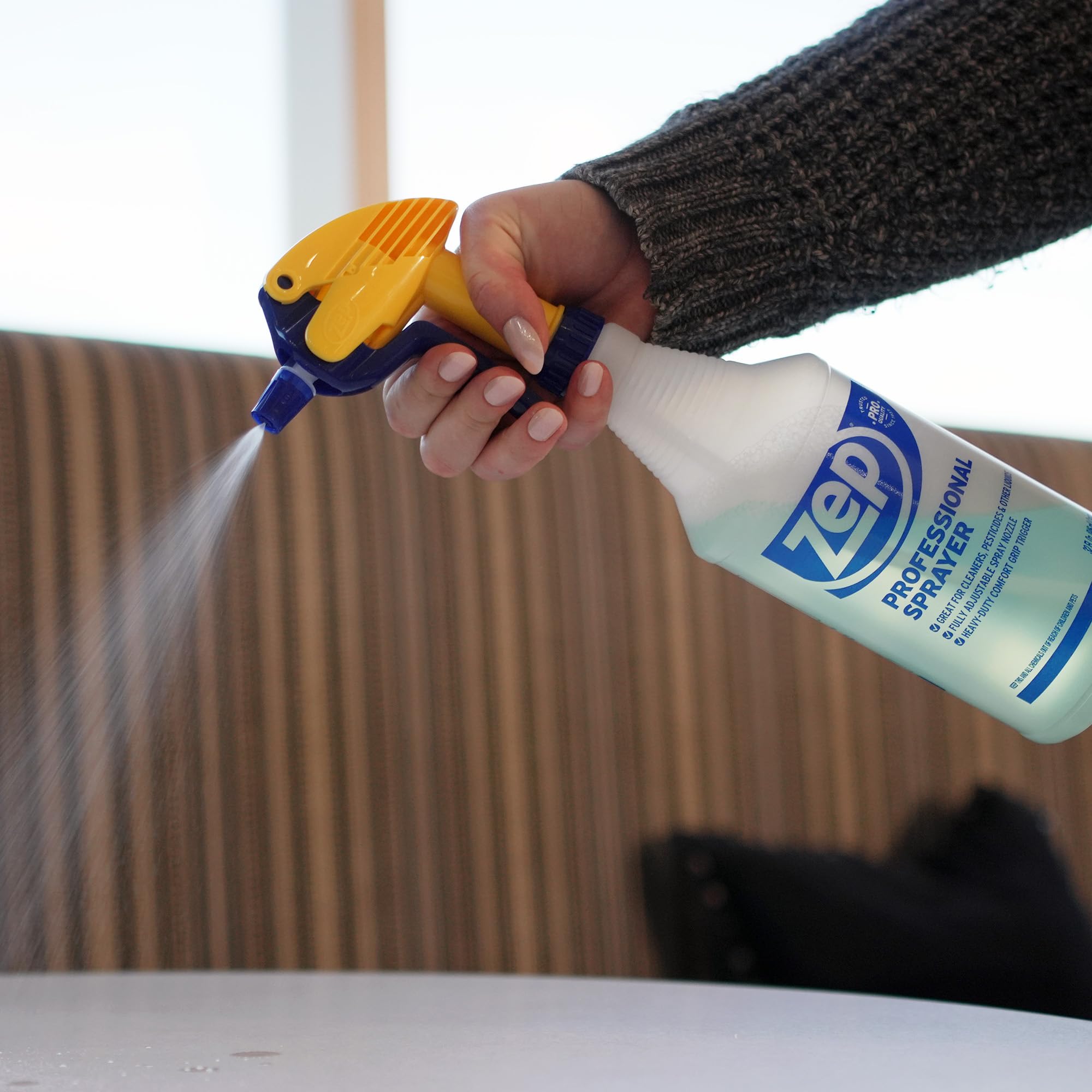 Professional Sprayer Bottle 32 ounces