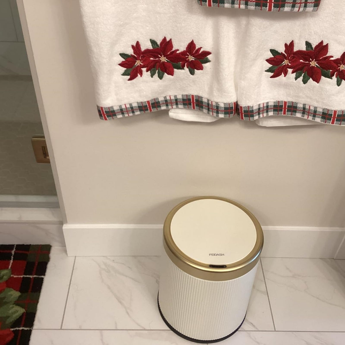 Bathroom Trash Can with Lid