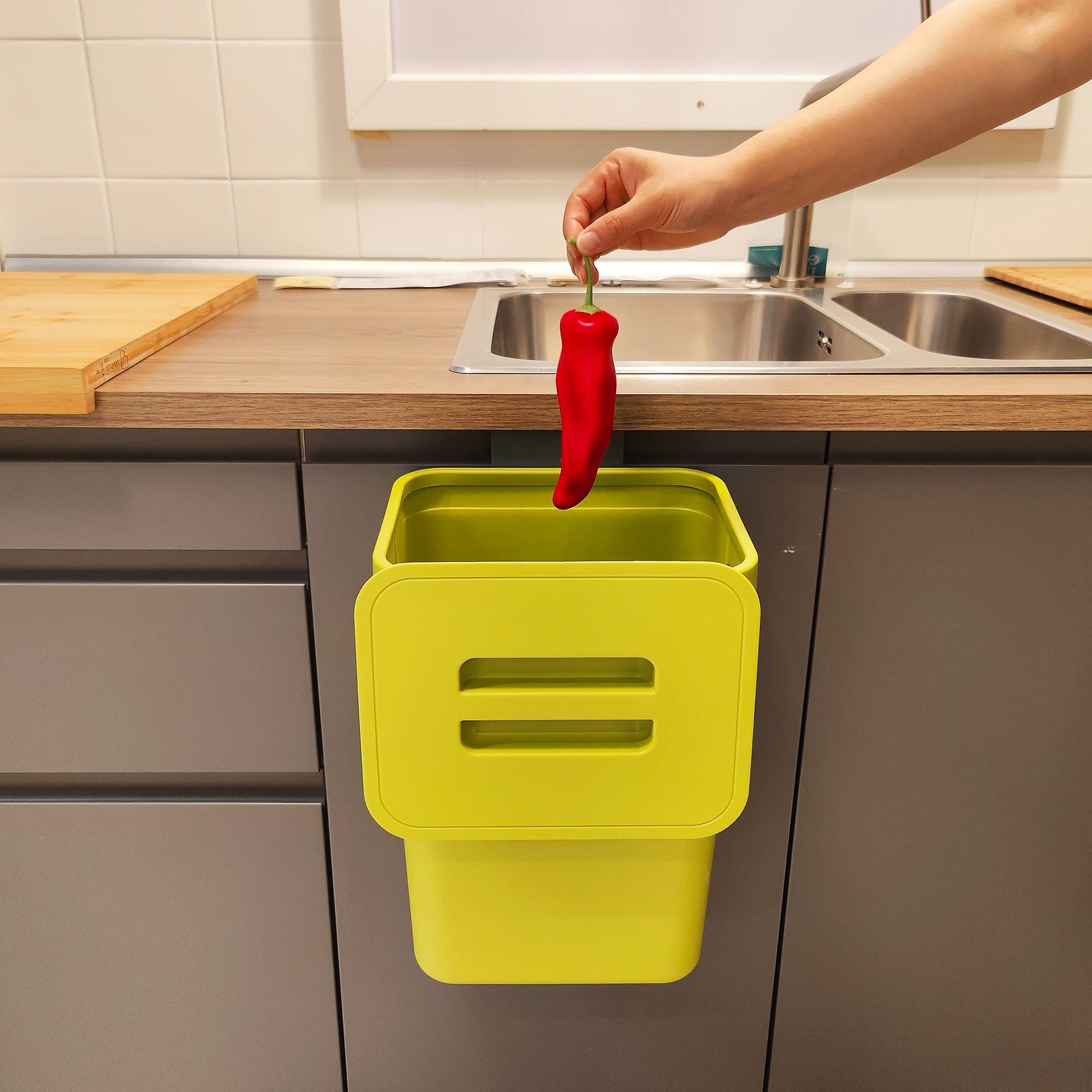 Small Trash Can with Lid