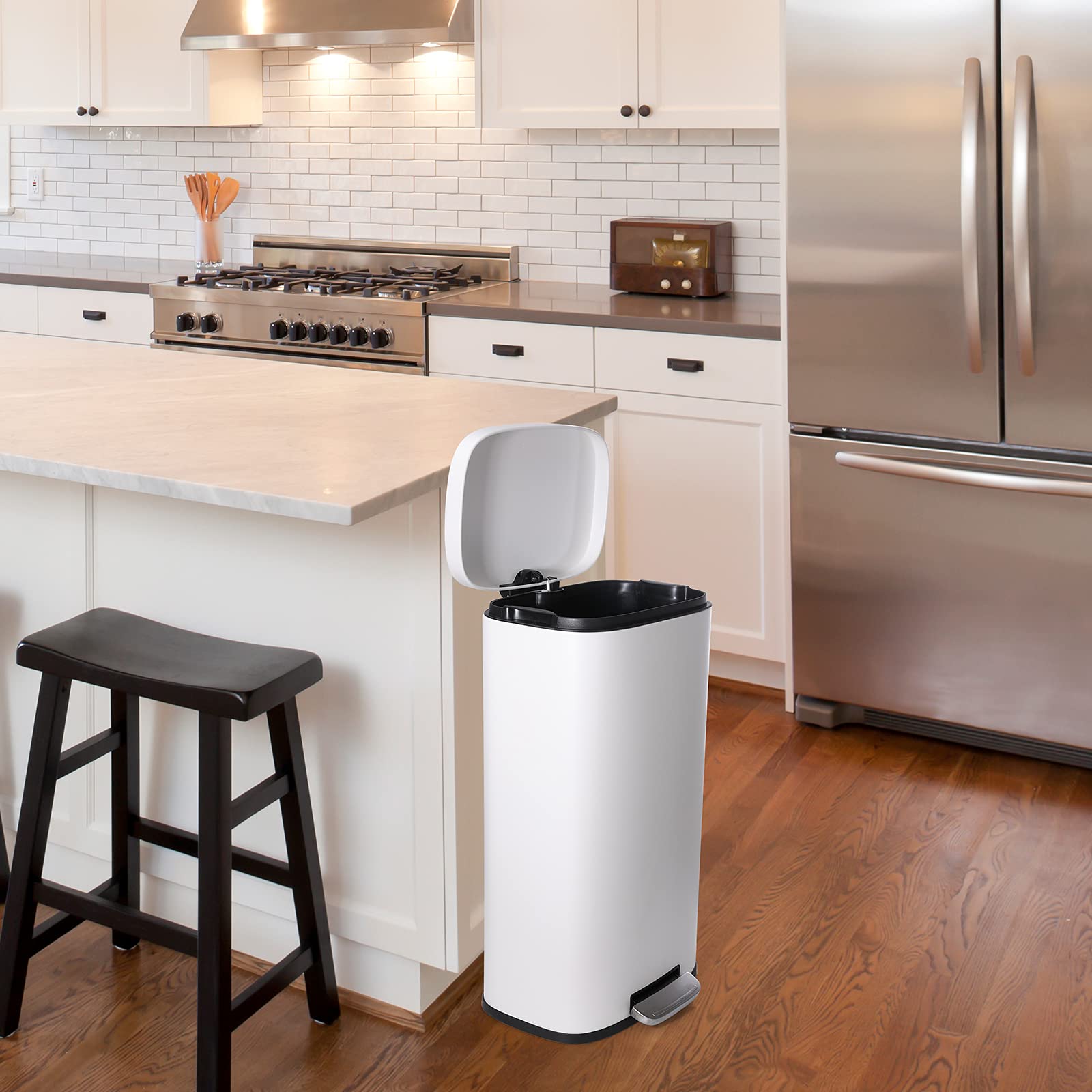 8 Gallon 30L Step Kitchen Trash Can