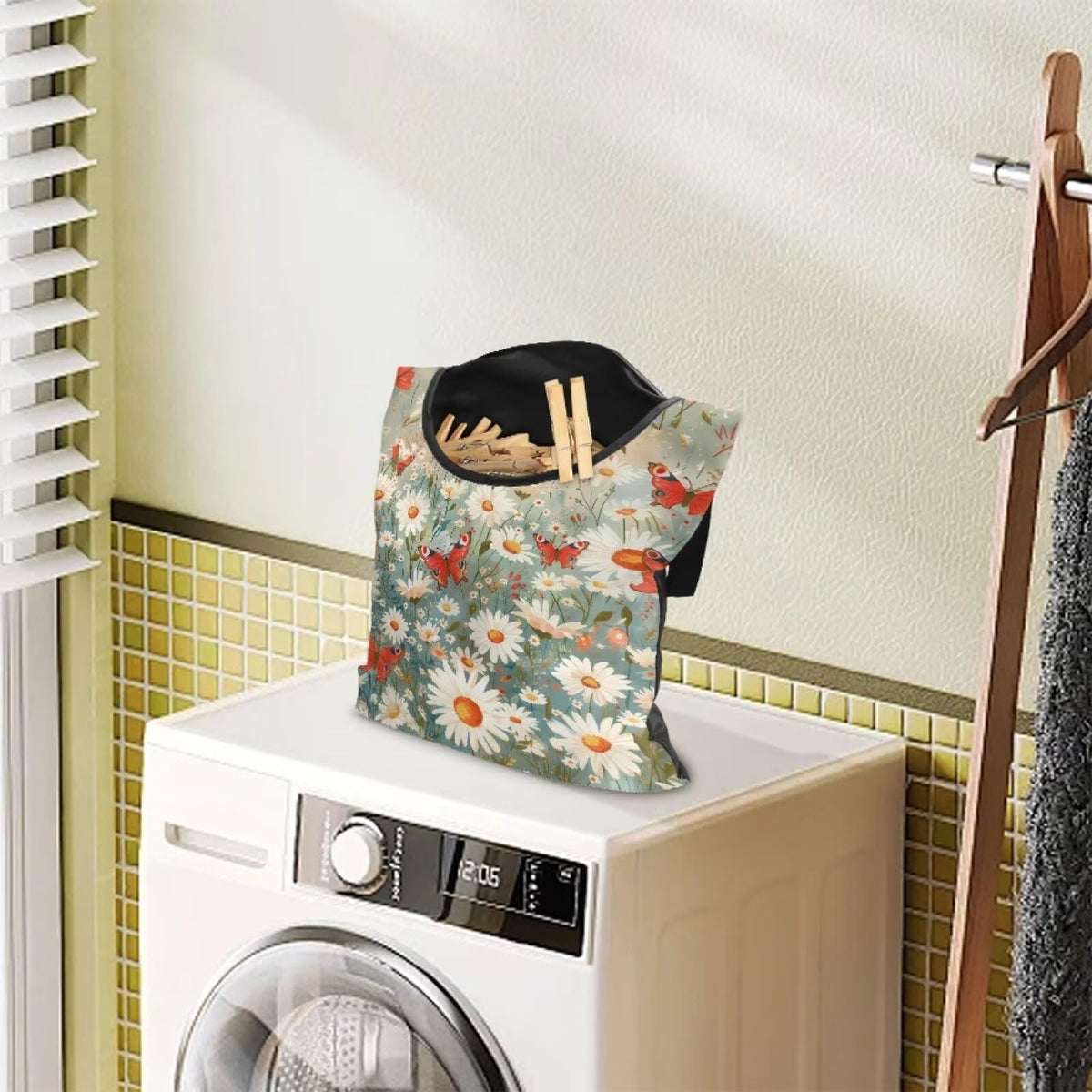 Daisy Clothespin Bag Butterfly Laundry Hanging Storage Organizer Clothes Pin Hanging Bags with Rope Clothespin Holder with an Space