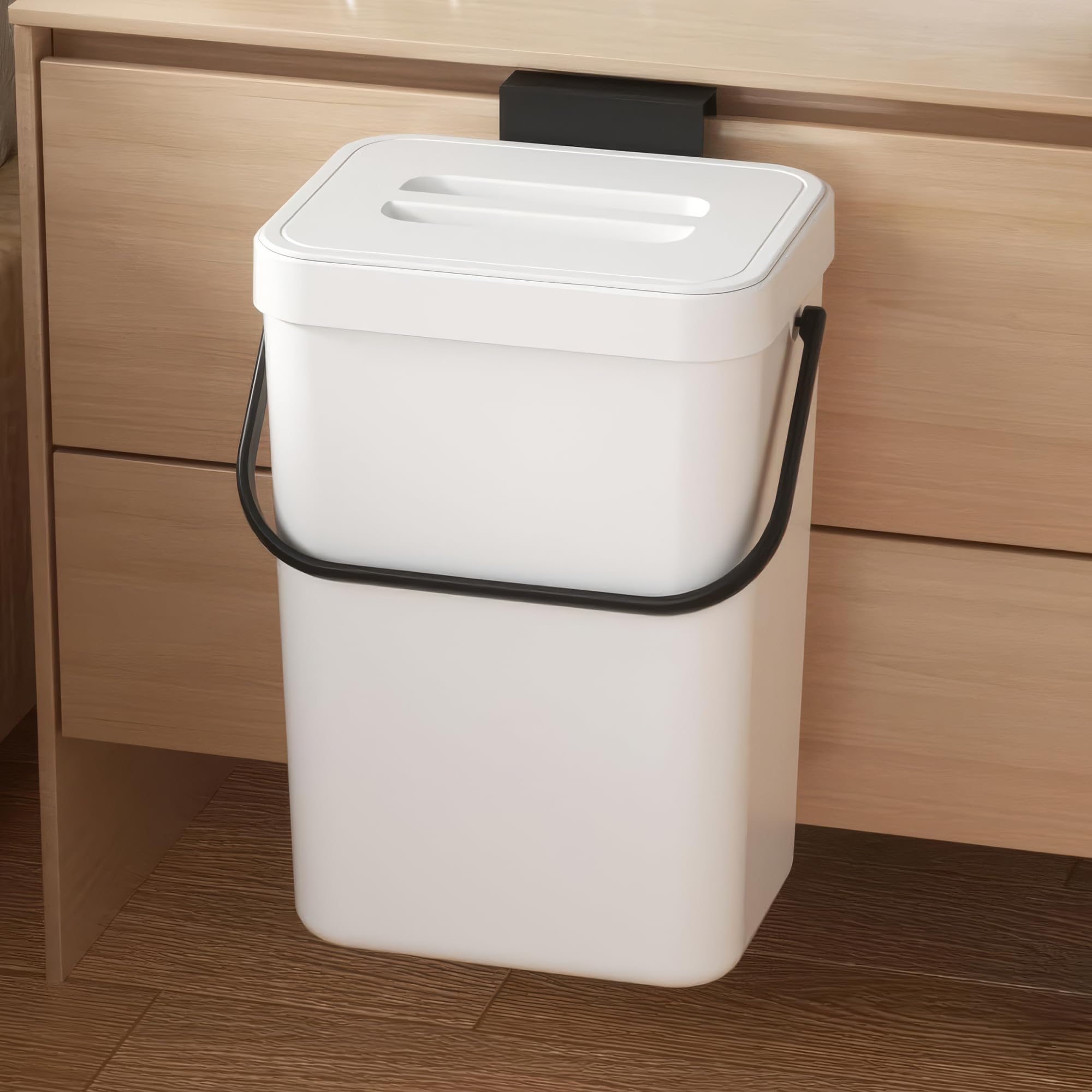 Kitchen Compost Bin