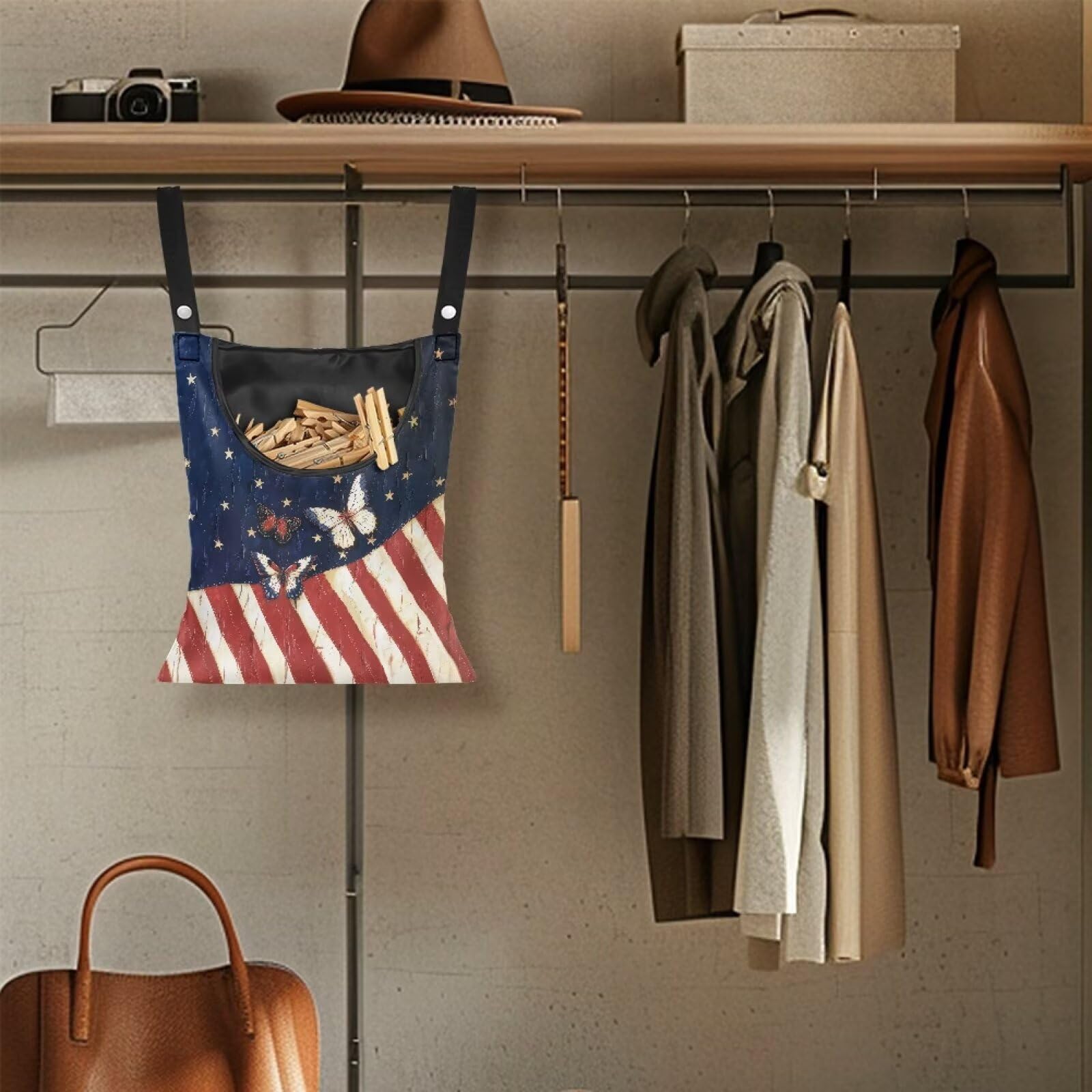 American Flag Clothespin Bag Butterfly Clothespin Bag for Clothesline Outdoor Clothespins Storage with Hanger Hook Clothespin Bags Hanging Outdoor Waterproof Clothespin Storage