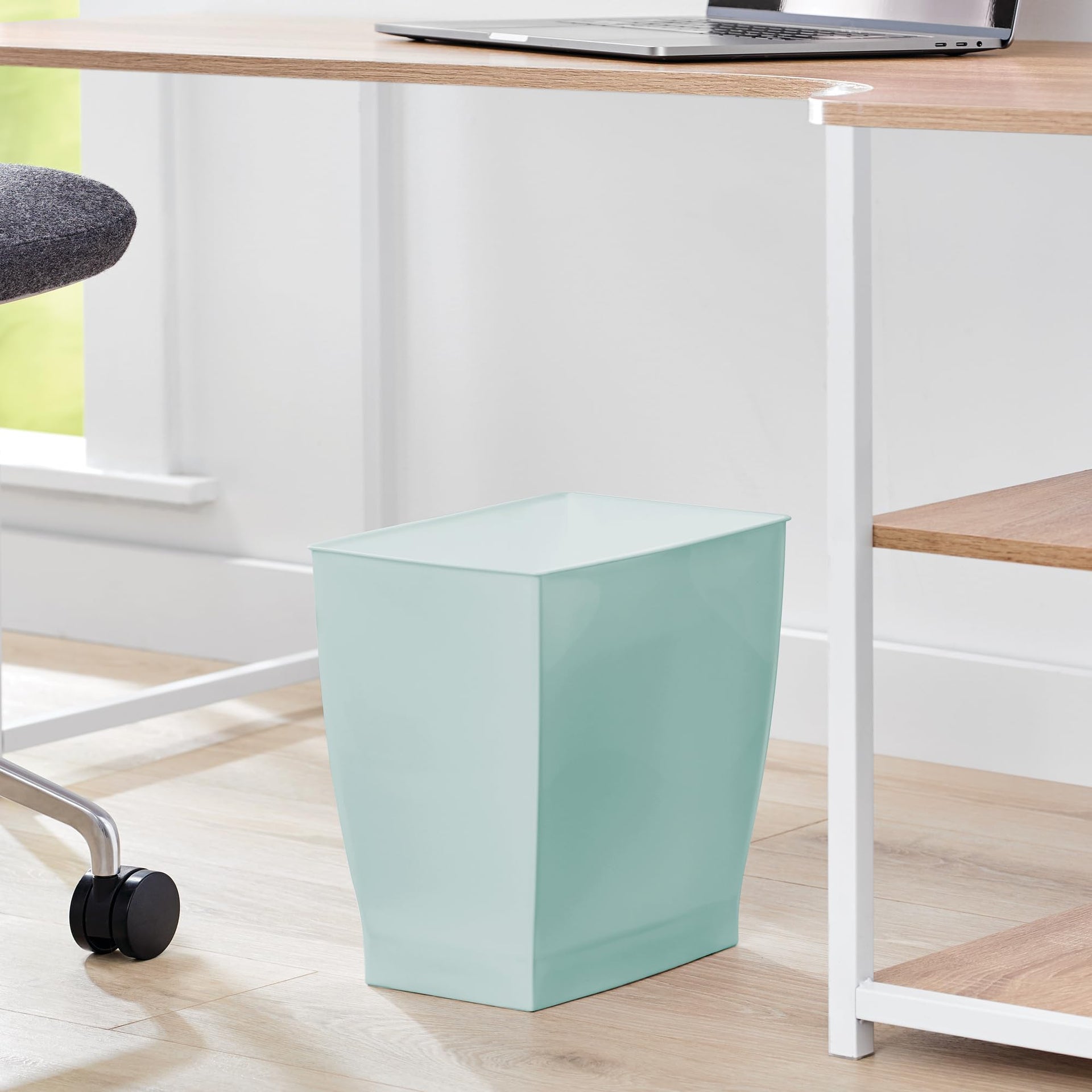 Small Plastic Bathroom Trash Can