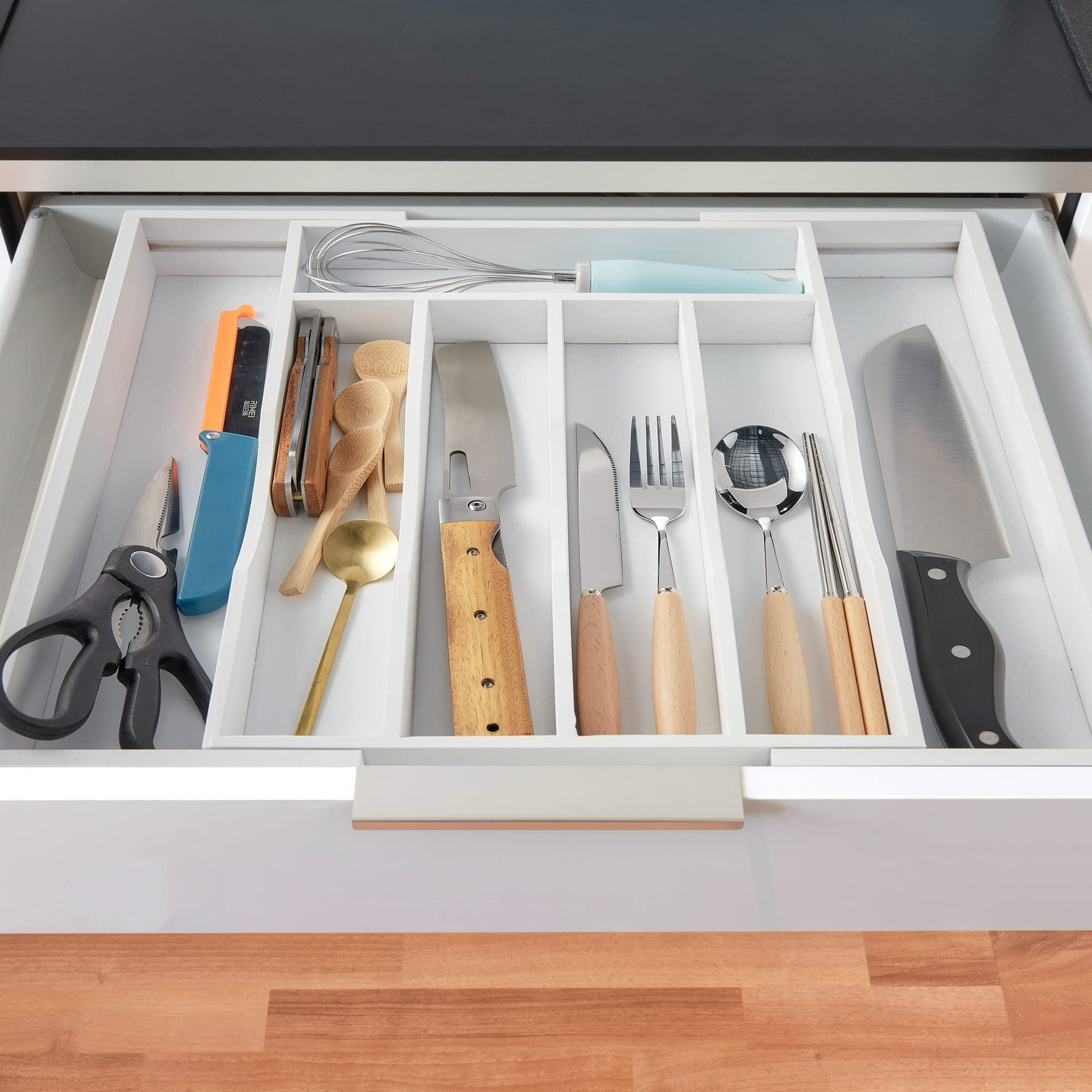 Expandable Bamboo Kitchen Drawer Organizer for Cutlery and Utensils