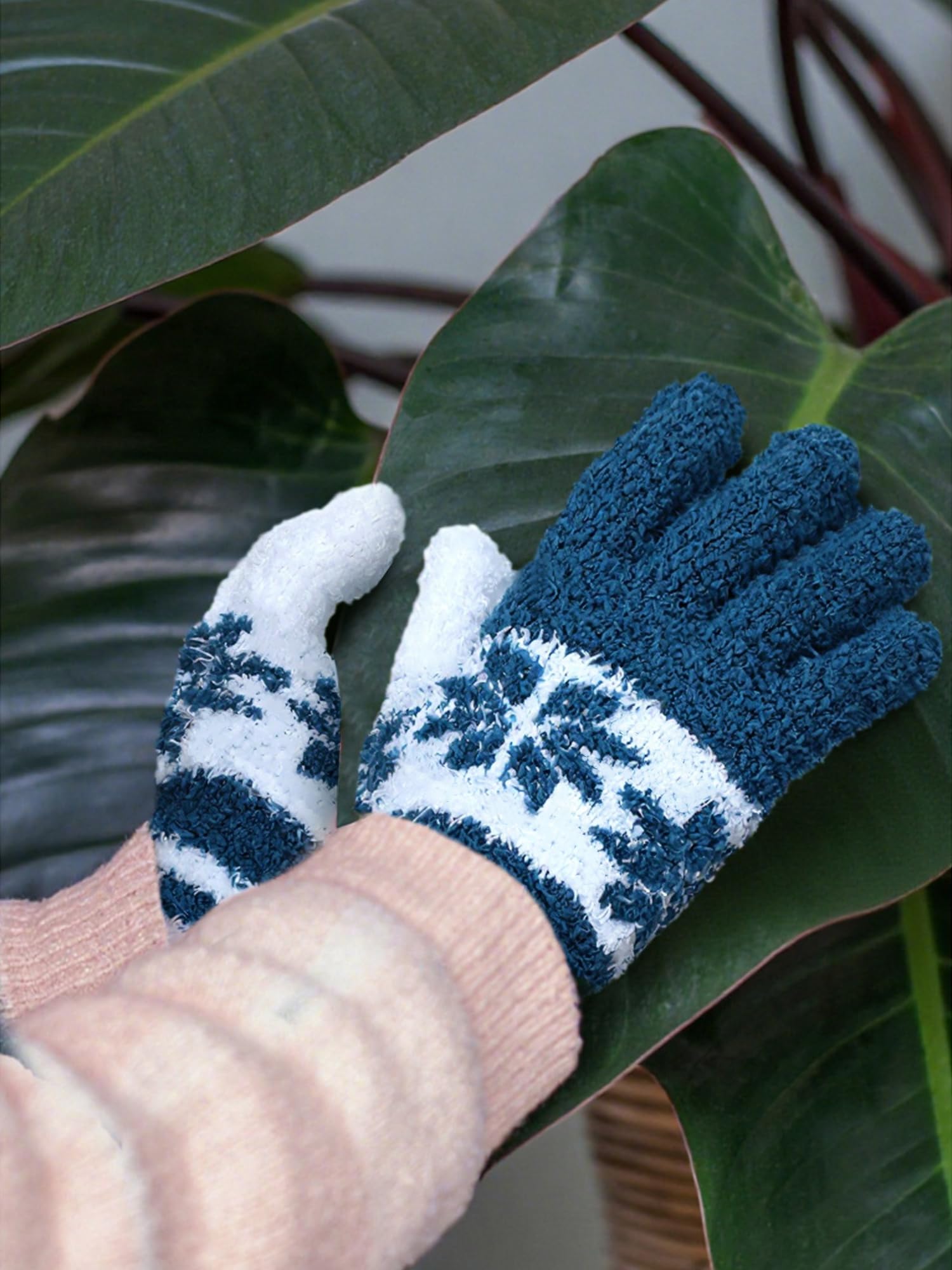 3 Pairs Microfiber Dusting Gloves for Plants Leaf (3 Count)