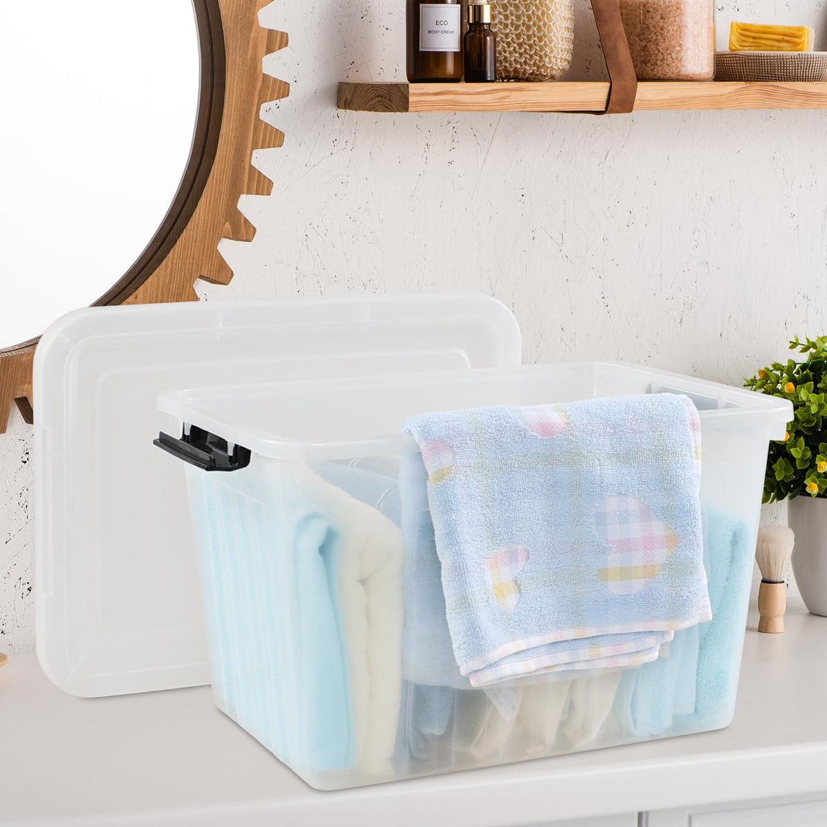 4 Pack Clear Plastic Latching Box (4 Count)