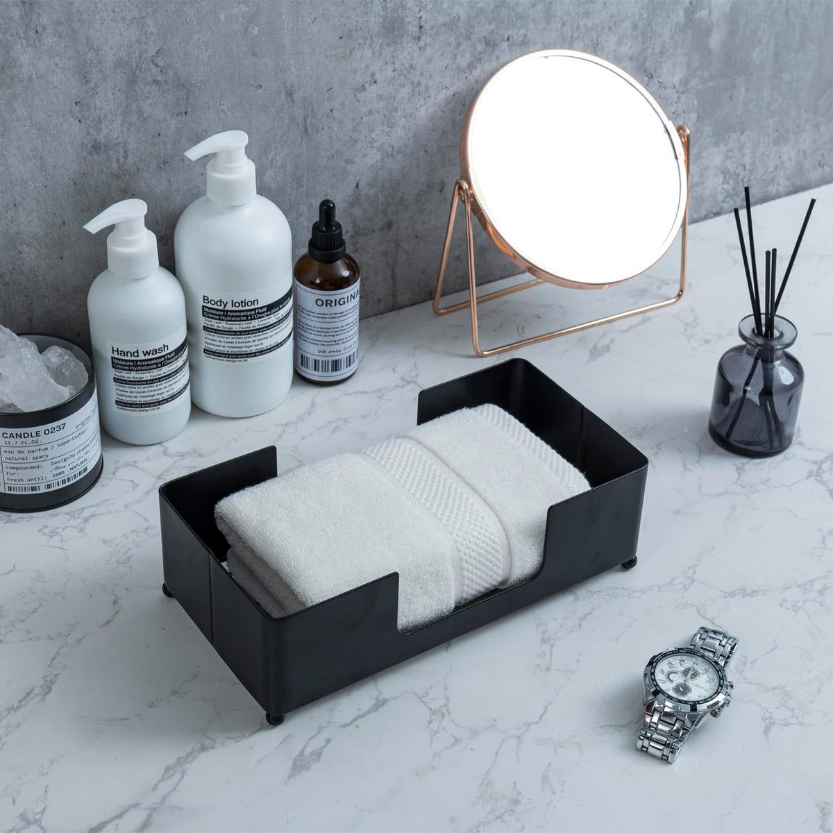Modern Matte Black Metal Folded Paper Towel Holder for Commercial & Guest Bathroom