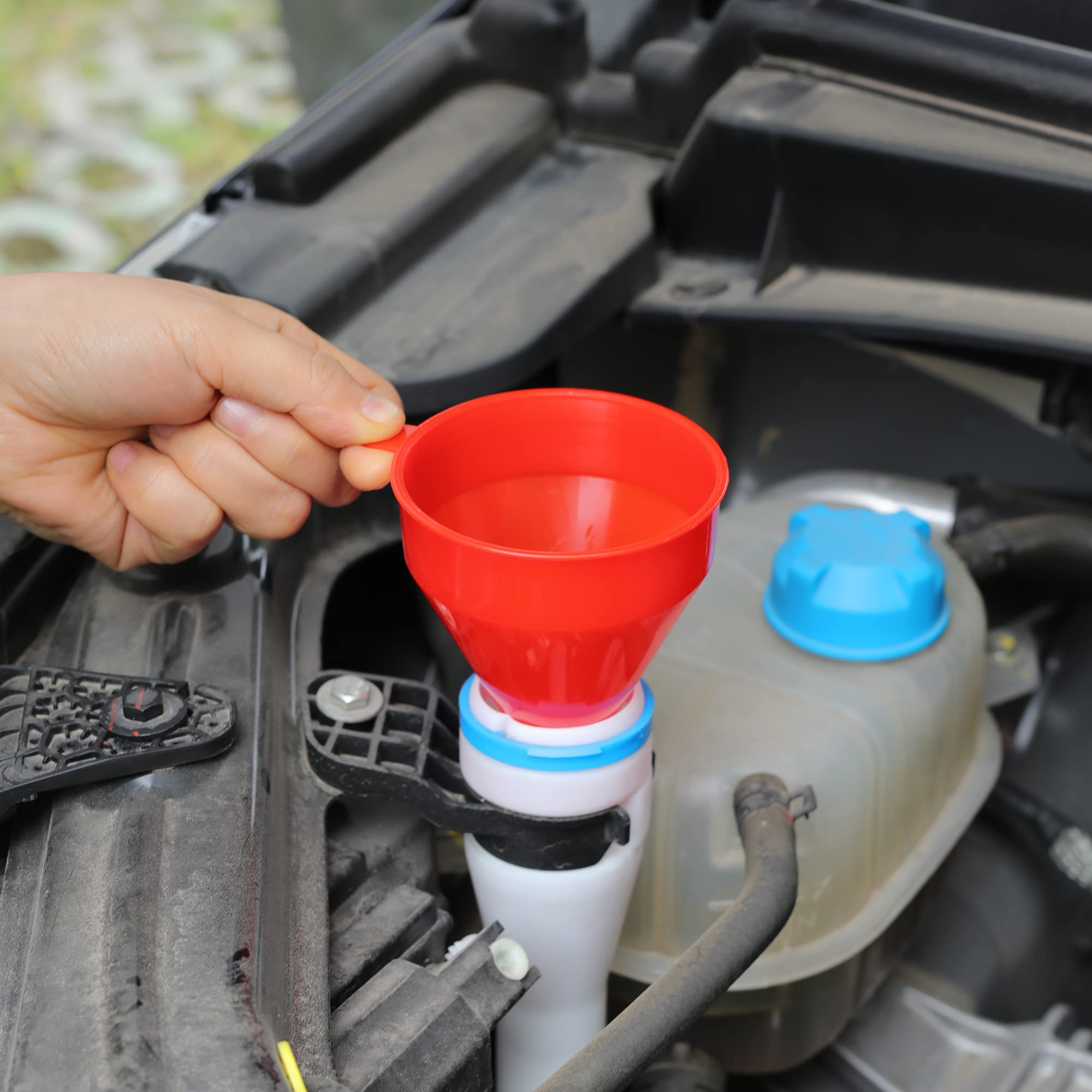 Small Flexible Fuel Funnel with Long Hose Plastic Wide Mouth Filling Funnel Car Funnel for Engine Oil Gas Fuel Gasoline Diesel Water Fluid Liquid Transmission Red Wide Diameter 3.15inch
