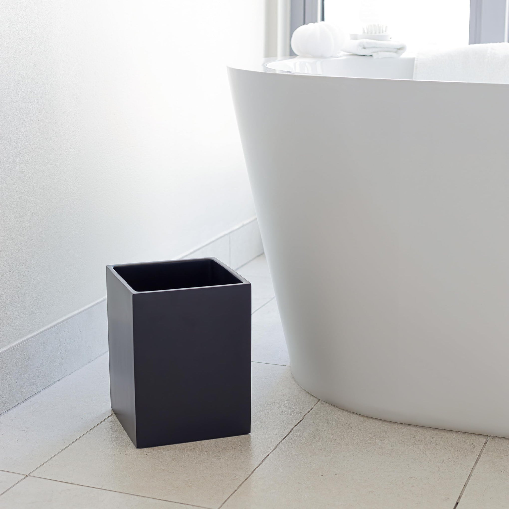 Matte Black Square 2 Gallon Trash Can for Home and Bathroom