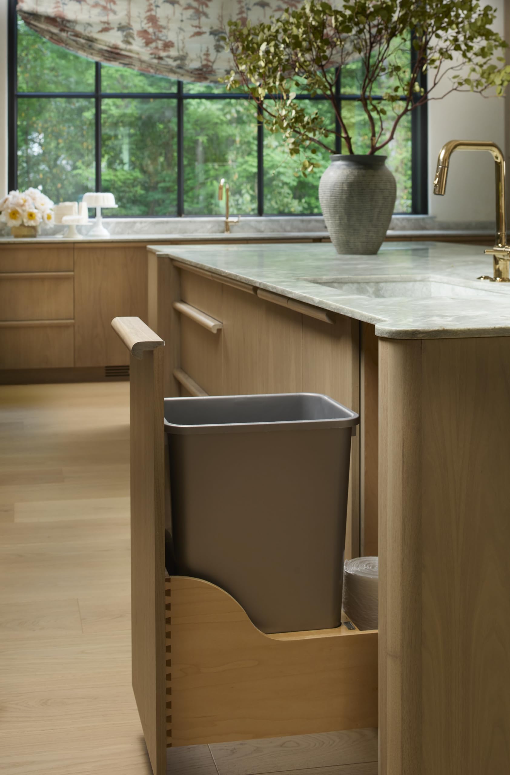 50 Qt Bottom Mount Single Pullout Under Cabinet Trash Cans w