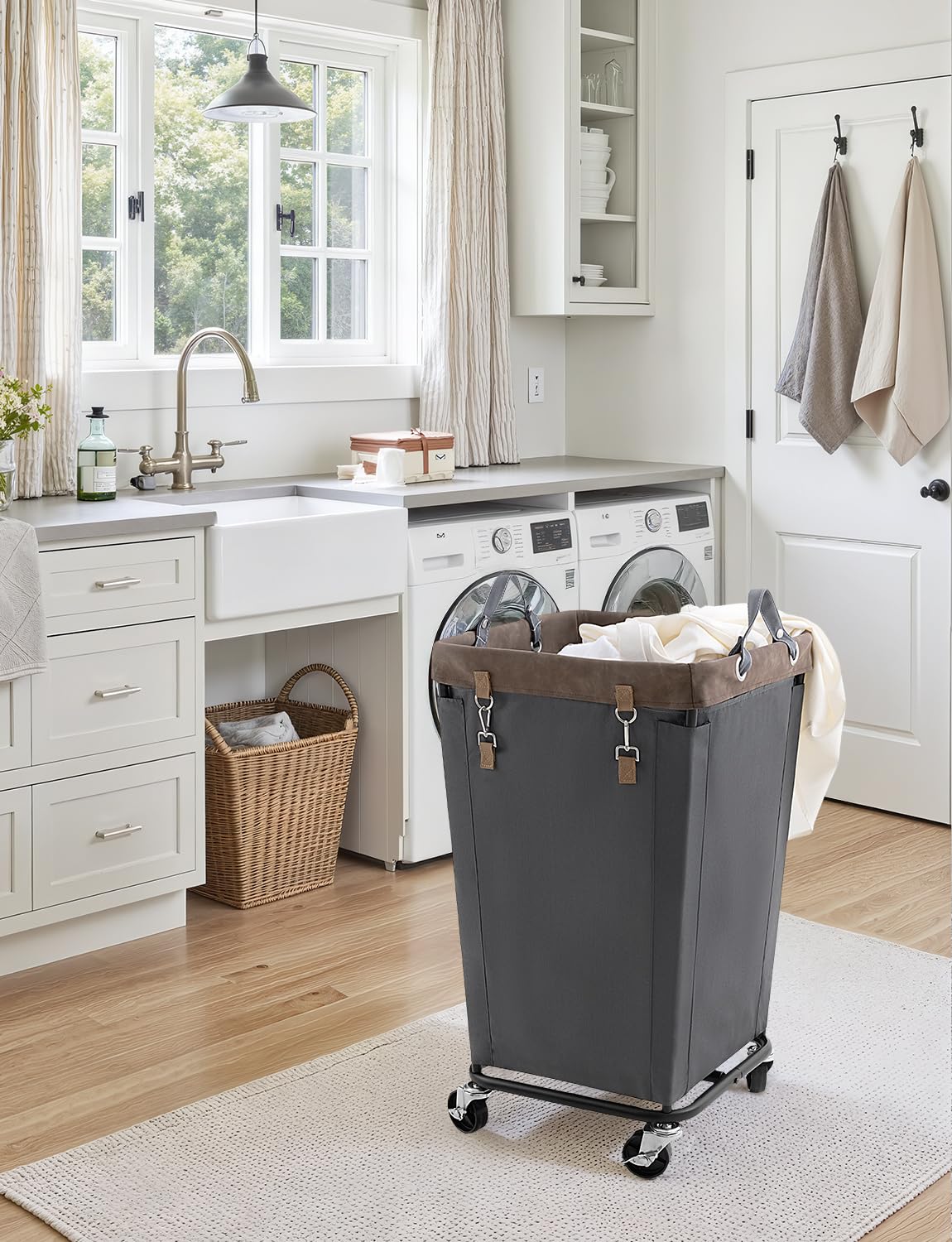 160L Laundry Basket with Wheels
