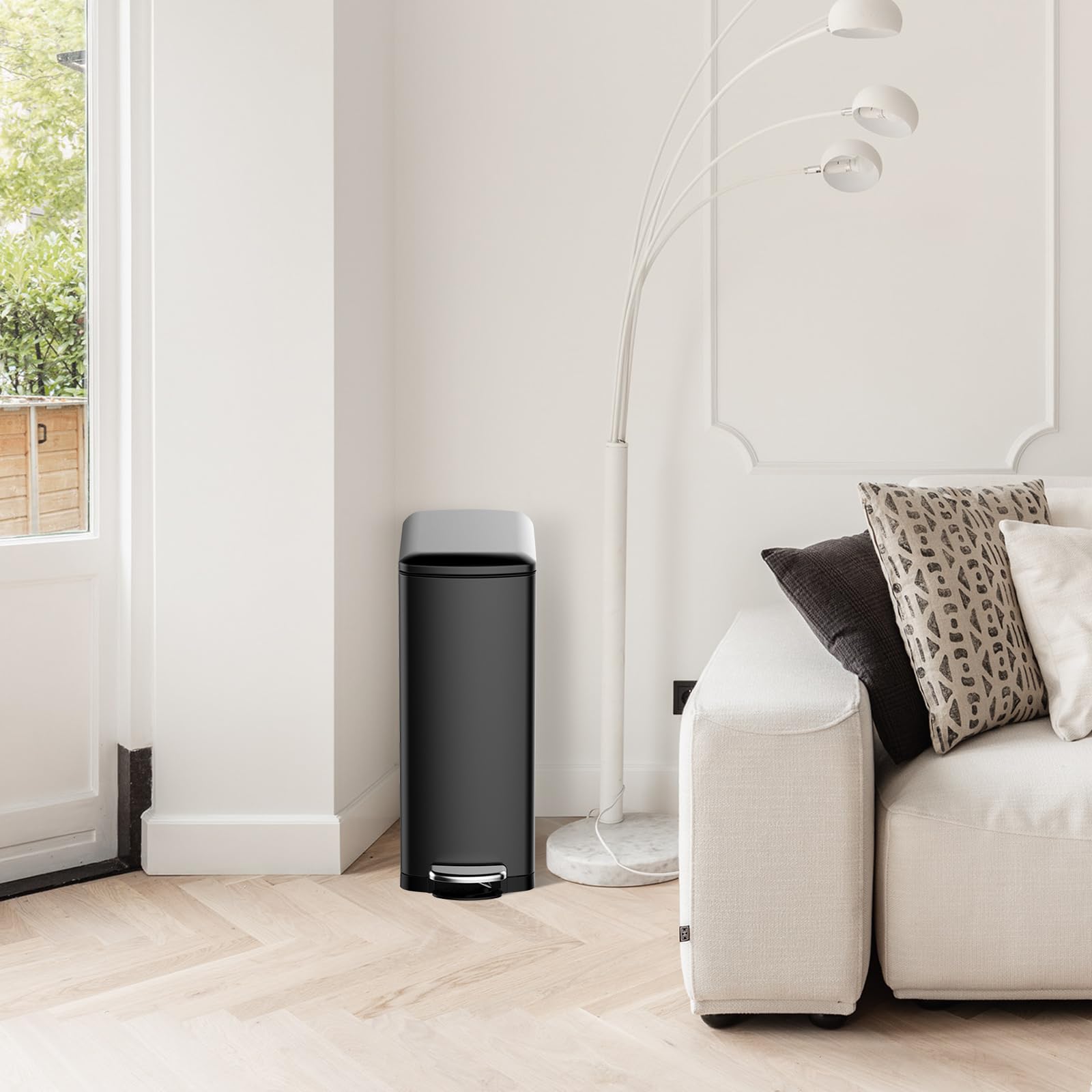 30 L Kitchen Step Trash Can