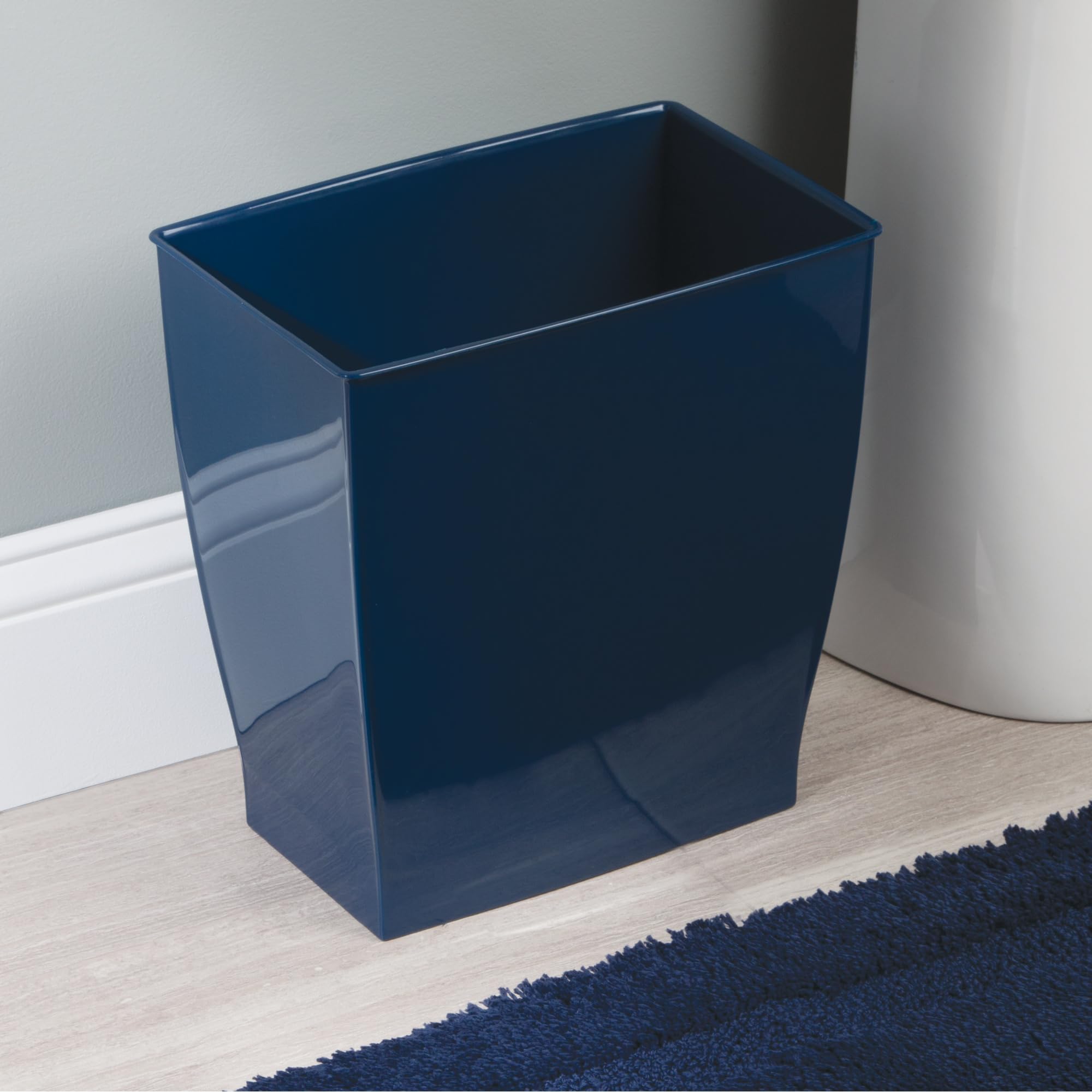 Small Plastic Bathroom Trash Can (4 Count)