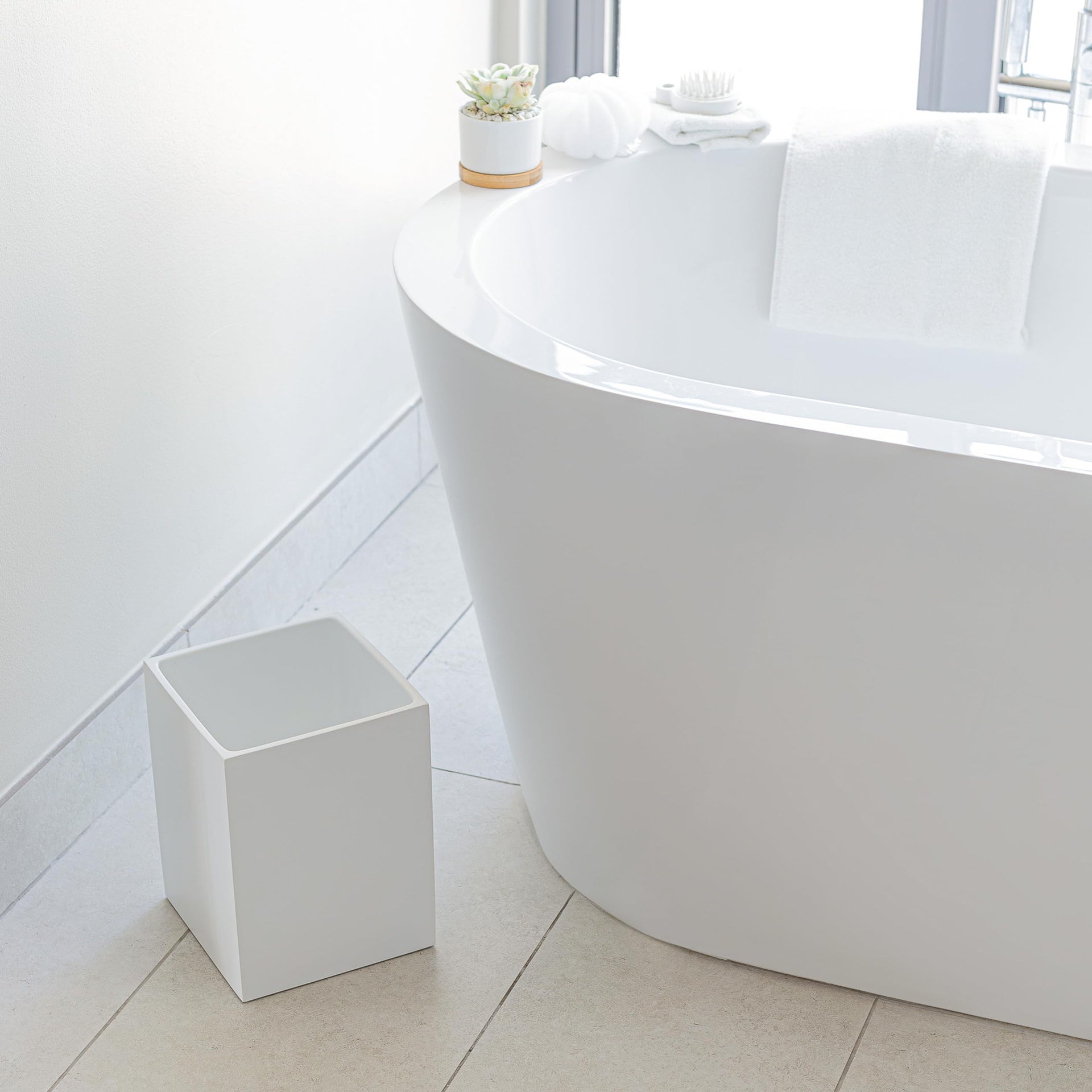 Matte White Square 2 Gallon Trash Can for Home and Bathroom