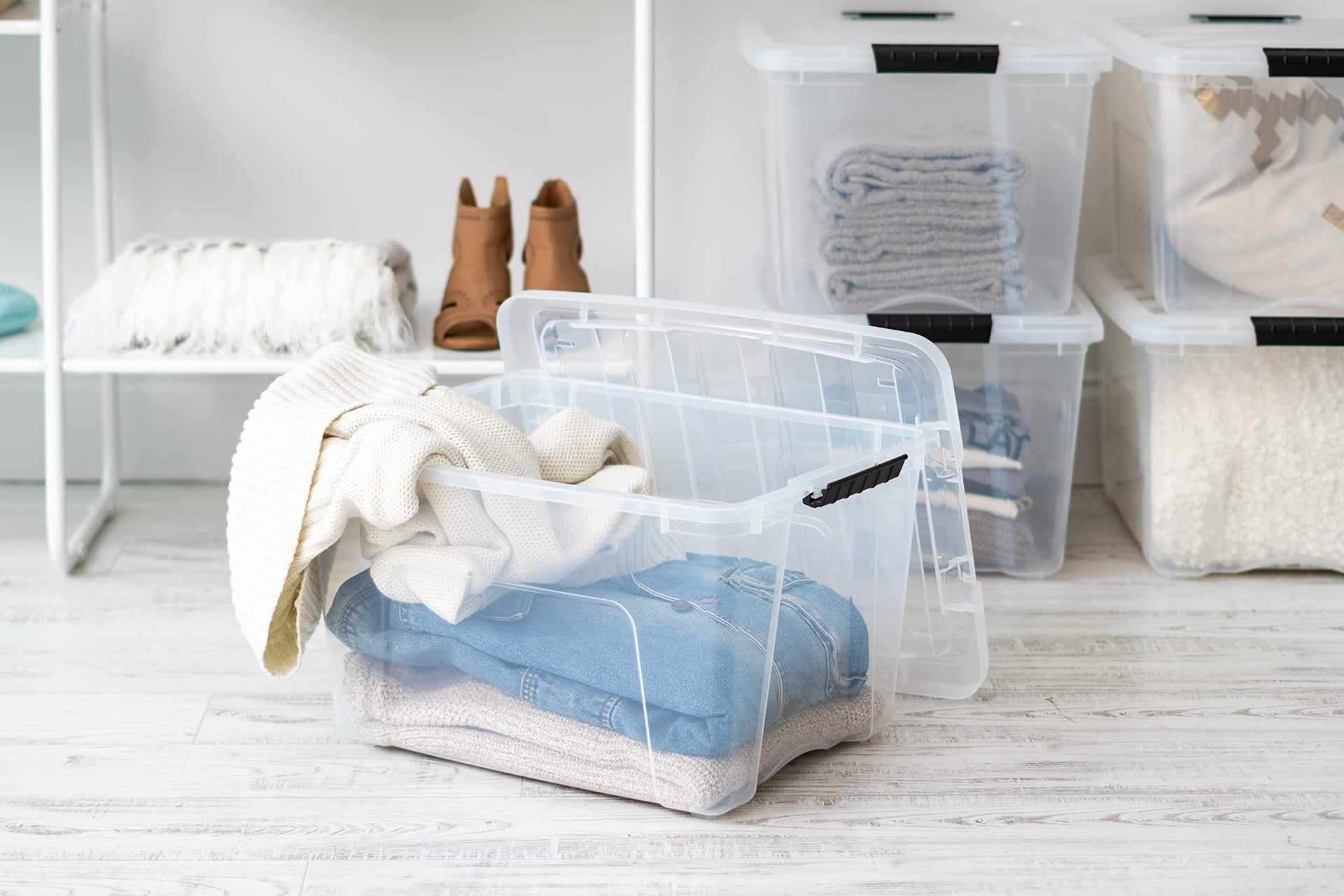 6 Pack 40 Quart Storage Bins with Lids (6 Count)