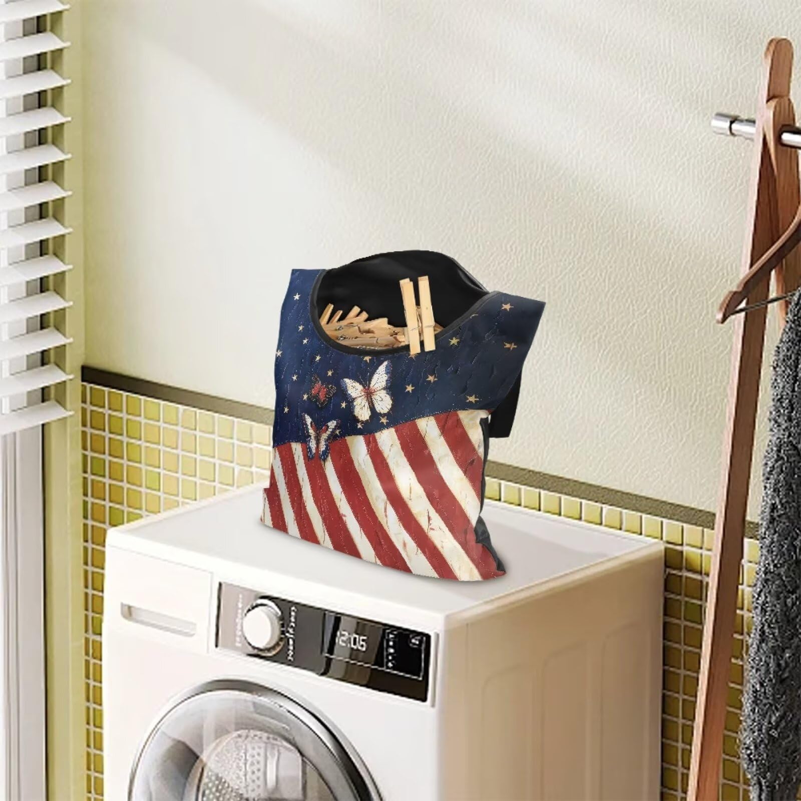American Flag Clothespin Bag Butterfly Clothespin Bag for Clothesline Outdoor Clothespins Storage with Hanger Hook Clothespin Bags Hanging Outdoor Waterproof Clothespin Storage